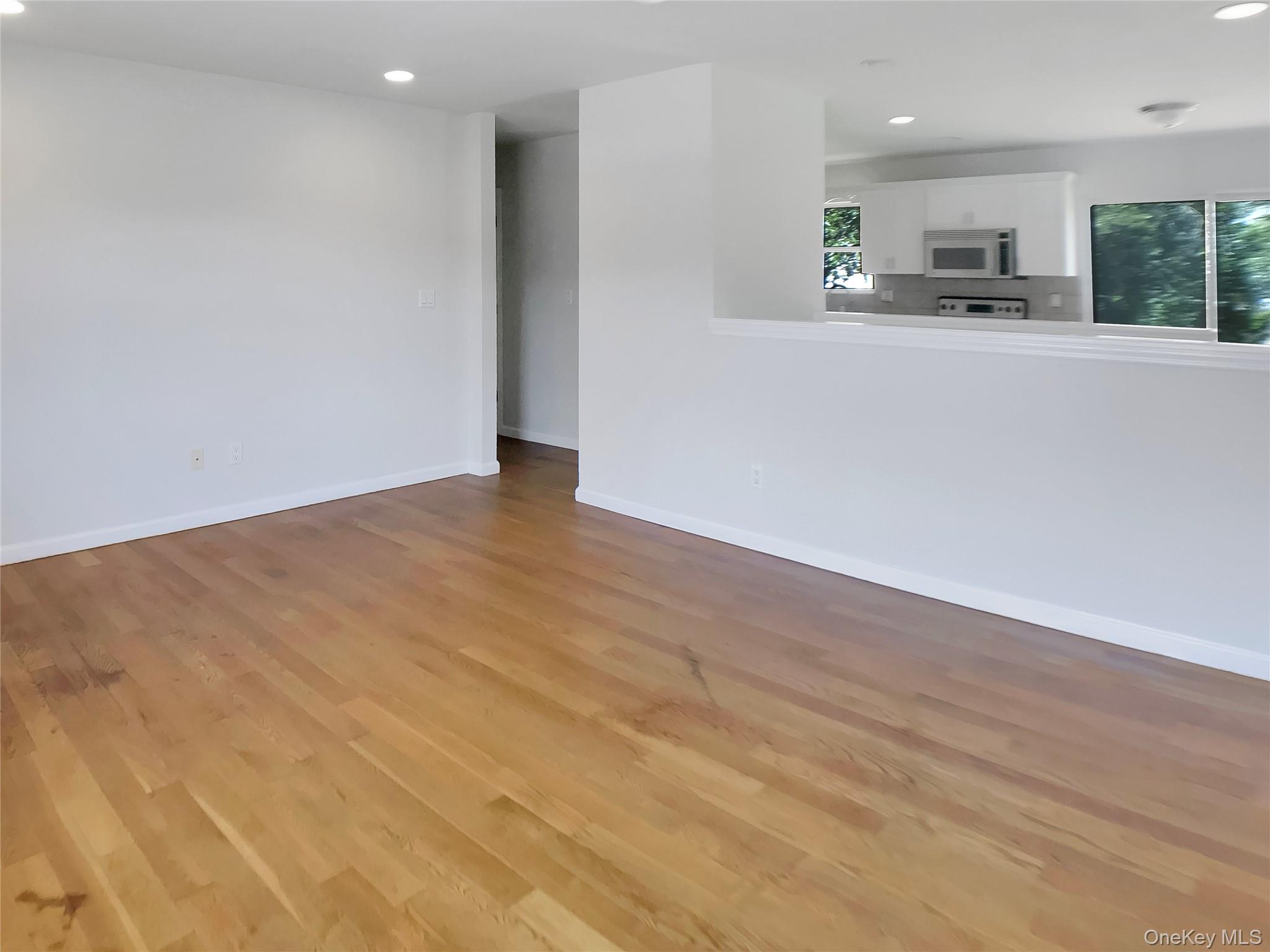 79 Meadow Court, Brookhaven, NY 11949