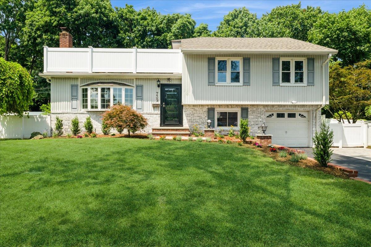 739 Franklin Street, Westbury, NY 11590