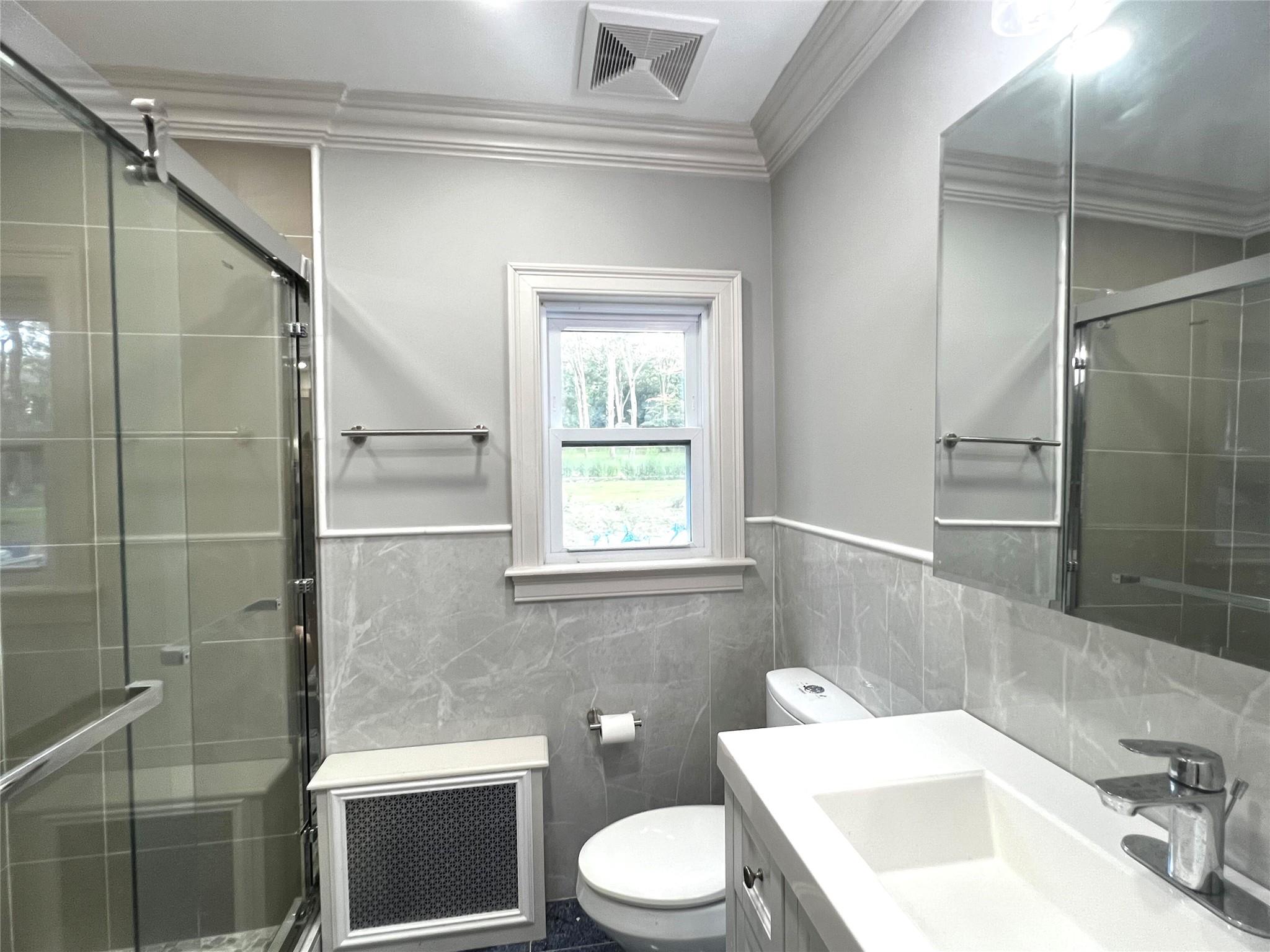 27 Dunlop Road, Huntington, NY 11743