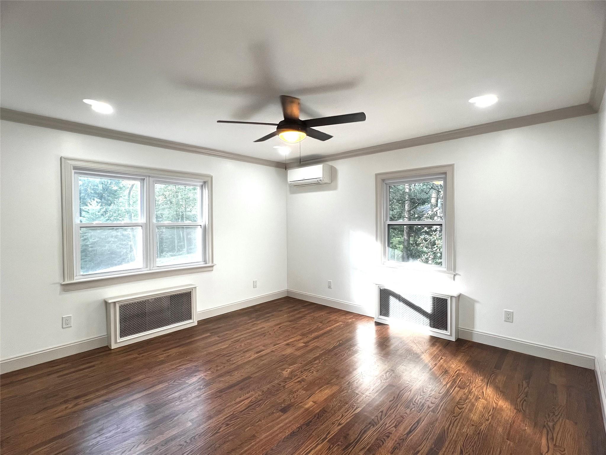 27 Dunlop Road, Huntington, NY 11743