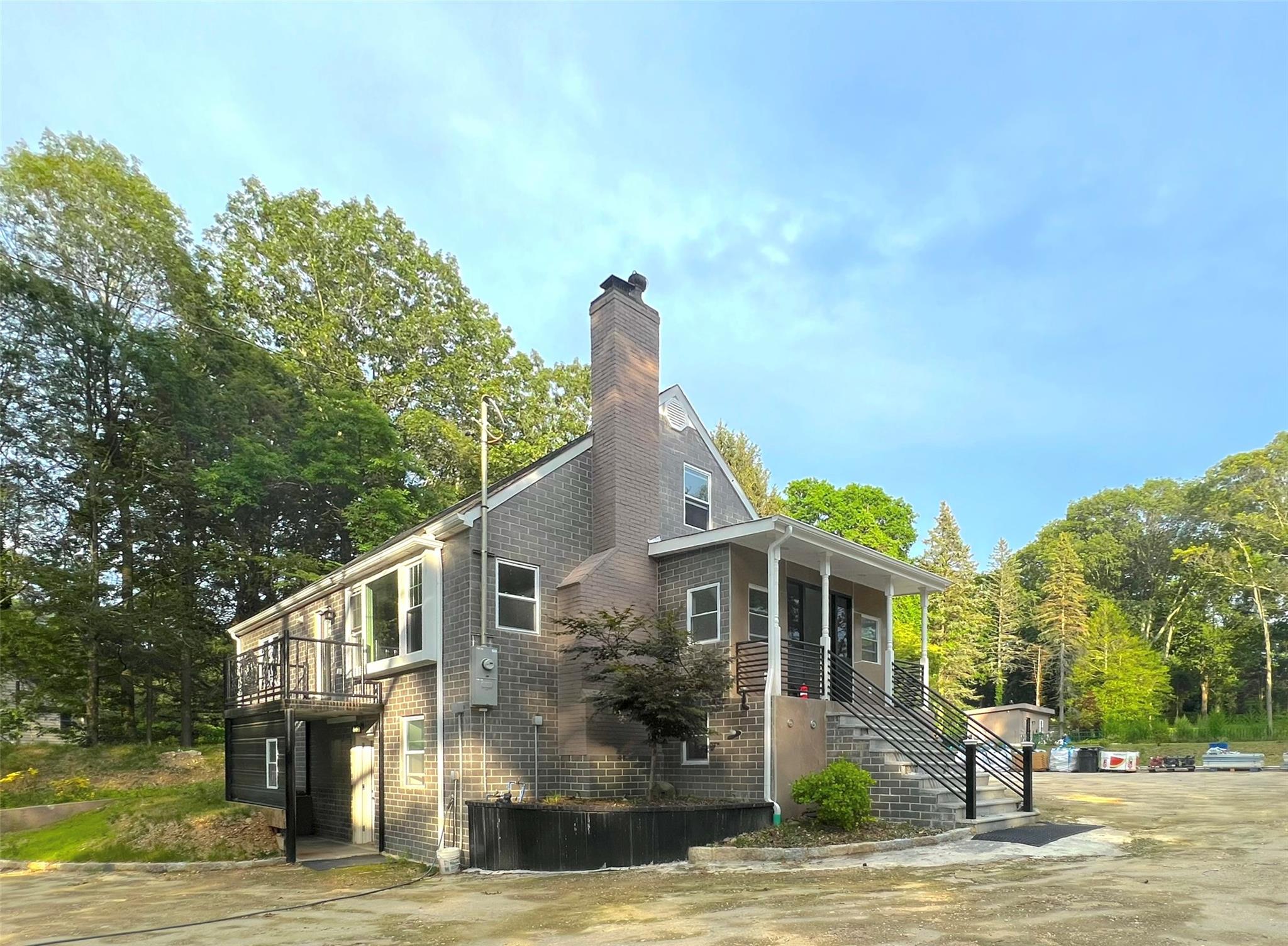 27 Dunlop Road, Huntington, NY 11743