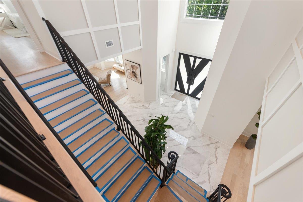 34 Woodland Place, Great Neck, NY 11021