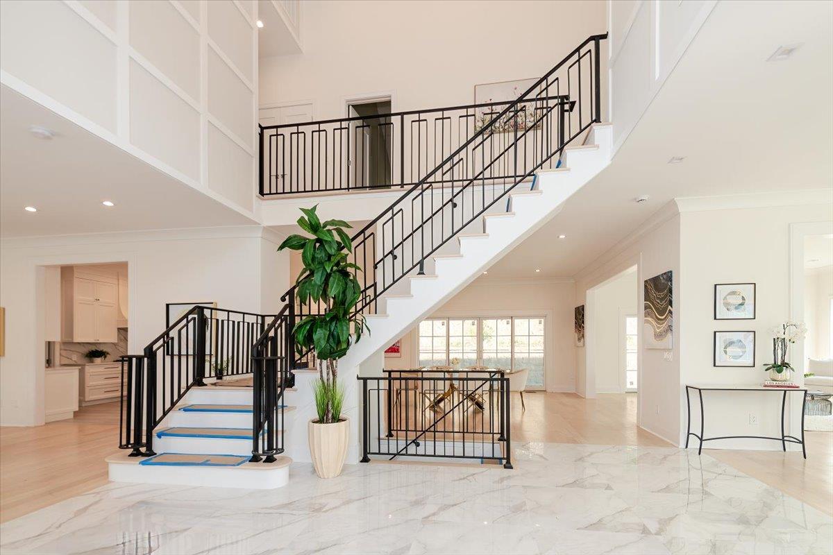 34 Woodland Place, Great Neck, NY 11021