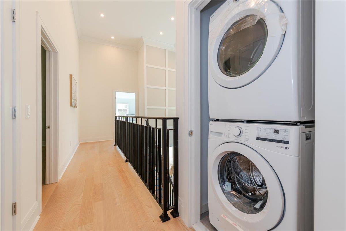 34 Woodland Place, Great Neck, NY 11021