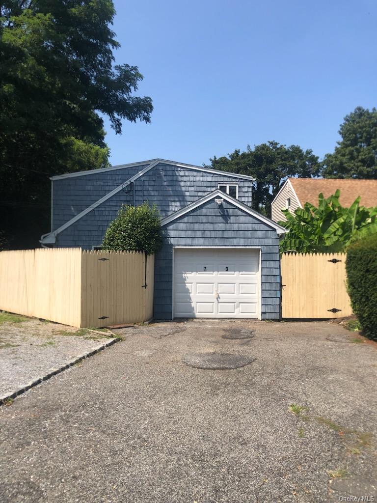 73 Railroad Street, Greenlawn, NY 11740