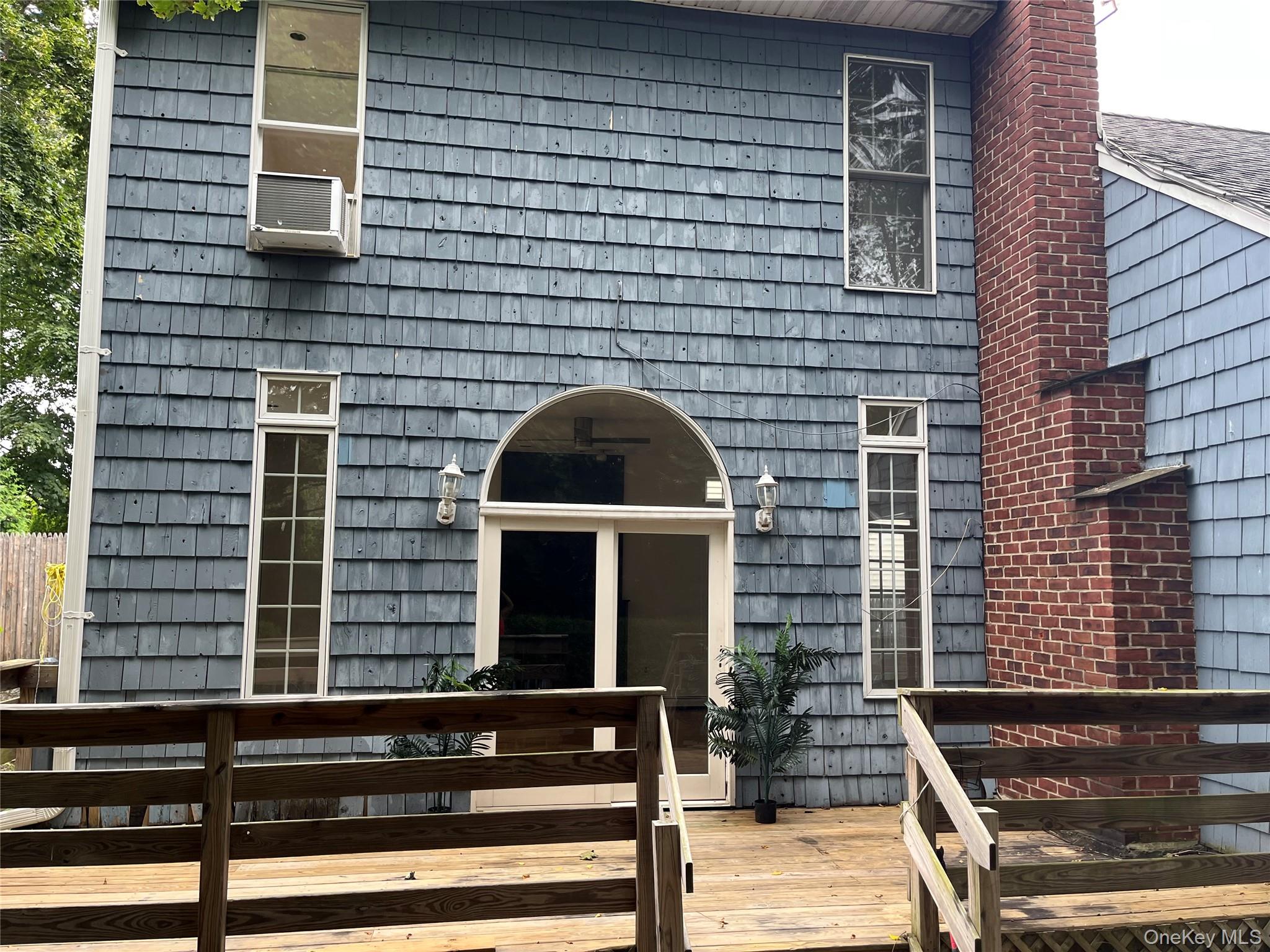 73 Railroad Street, Greenlawn, NY 11740