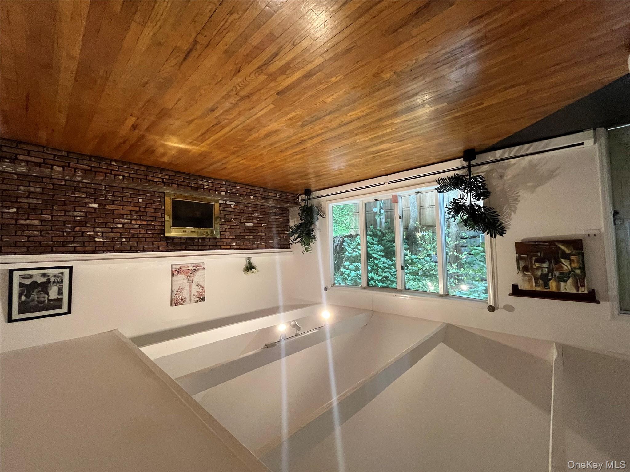 73 Railroad Street, Greenlawn, NY 11740