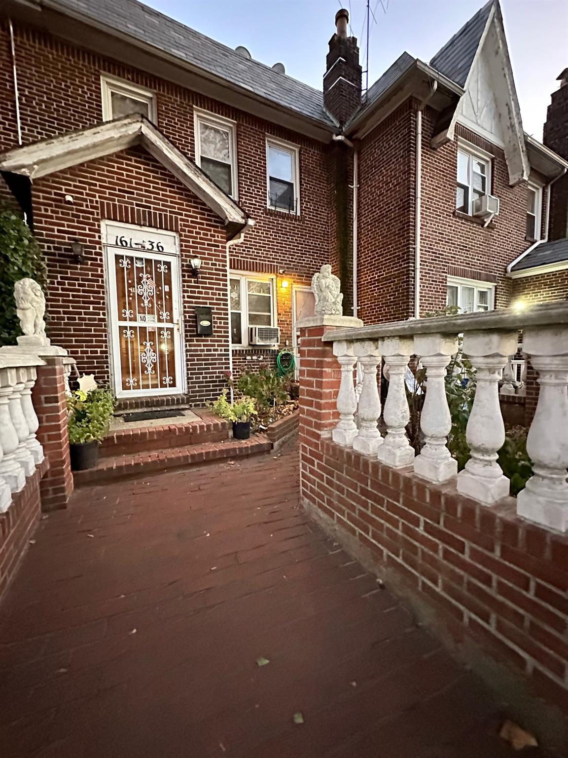 16136 Grand Central Parkway, Jamaica Hills, NY 11432