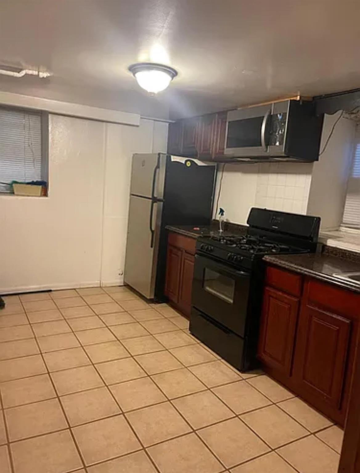 2564 Paulding Avenue, Bronx, NY 10469