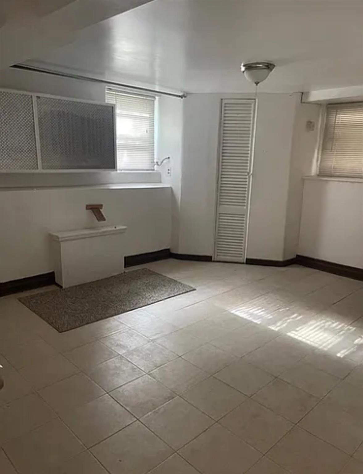 2564 Paulding Avenue, Bronx, NY 10469