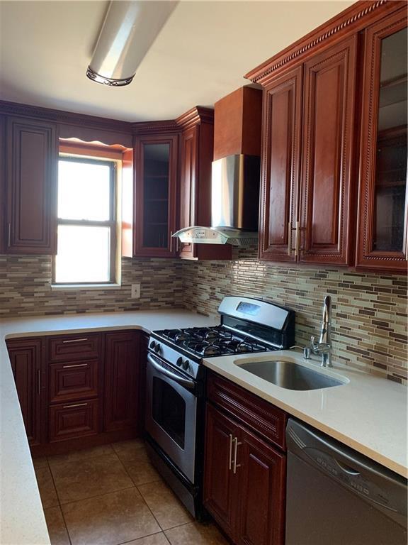 2564 Paulding Avenue, Bronx, NY 10469