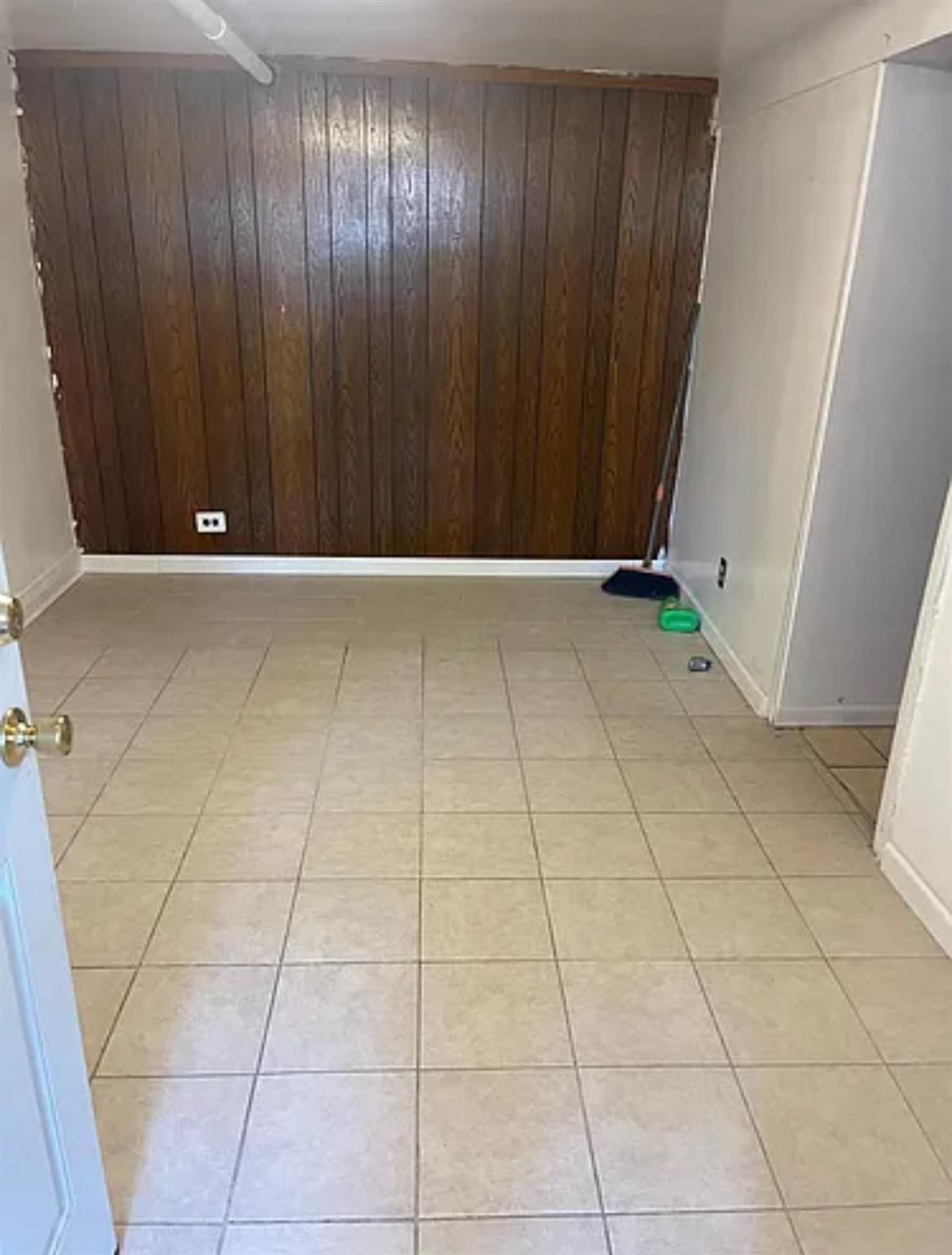 2564 Paulding Avenue, Bronx, NY 10469