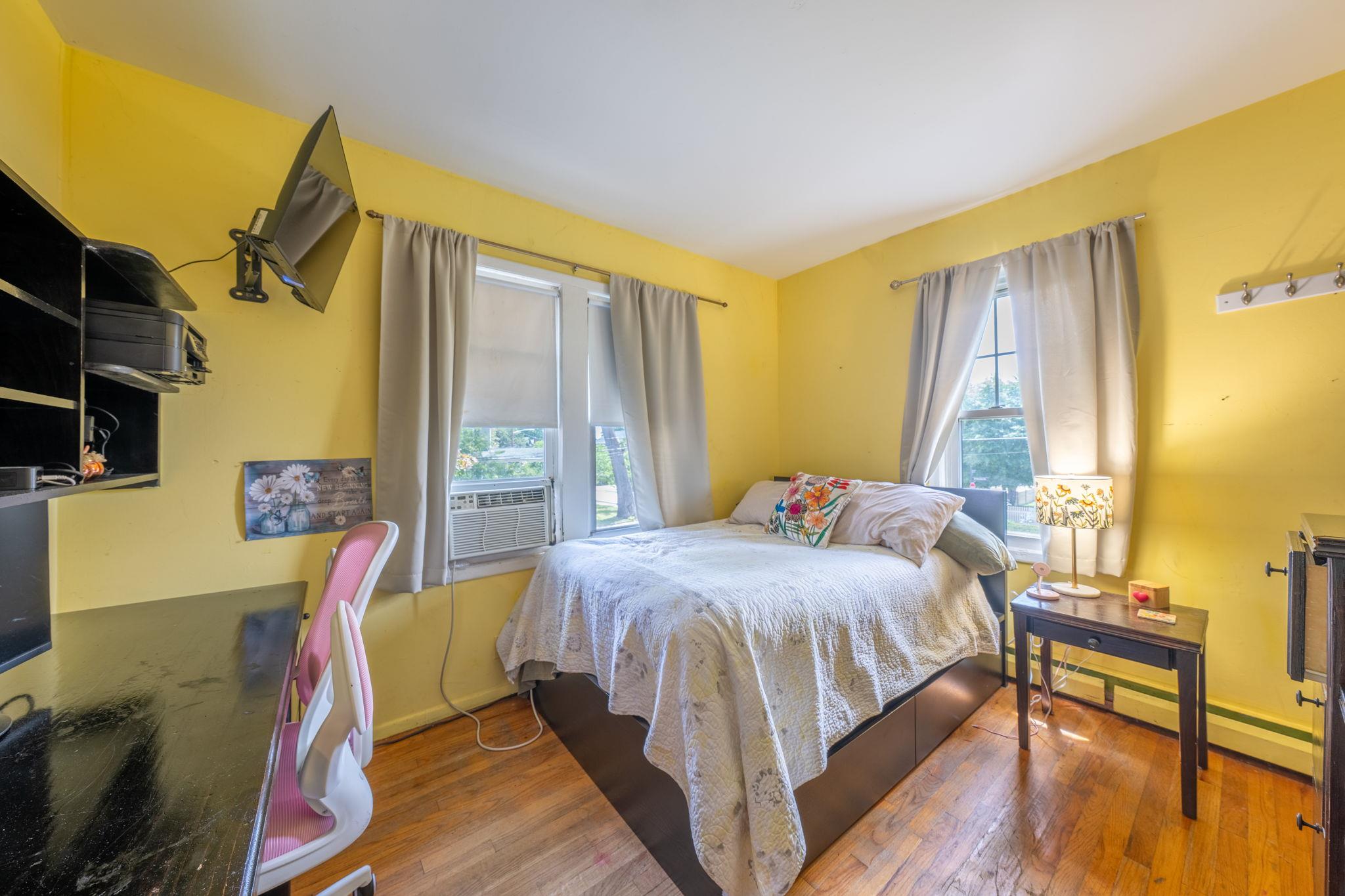 65 Earle Avenue, Lynbrook, NY 11563