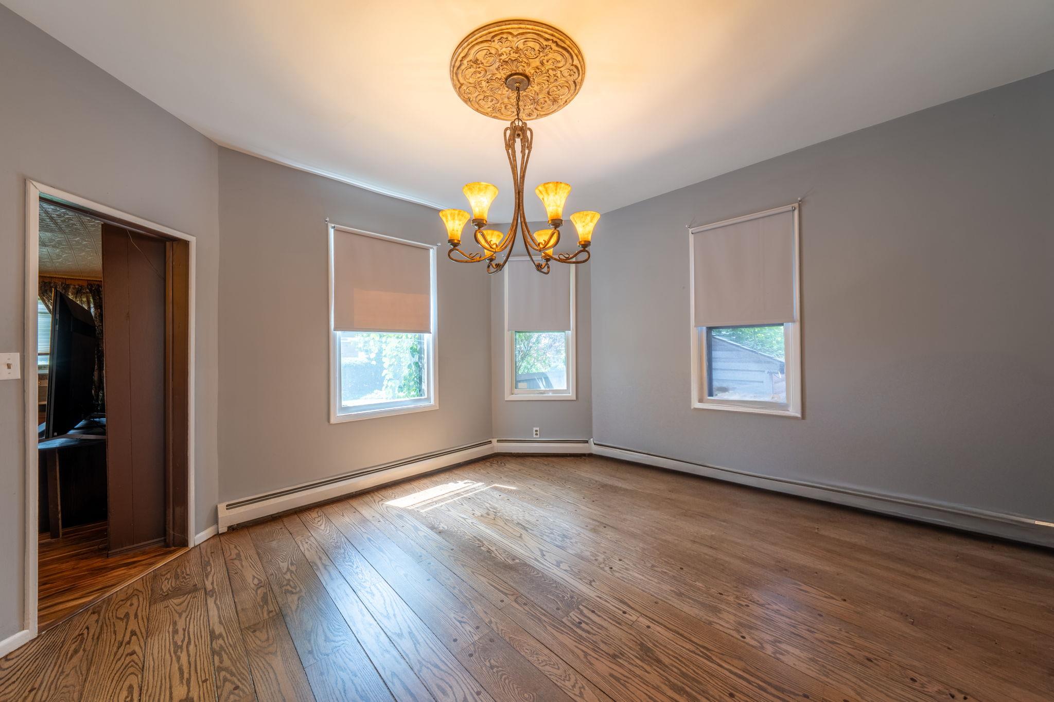 65 Earle Avenue, Lynbrook, NY 11563