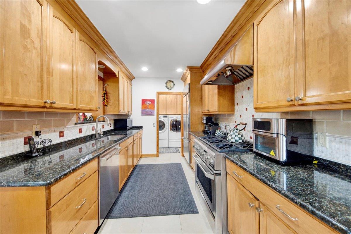 202 Devoe Avenue, Yonkers, NY 10705