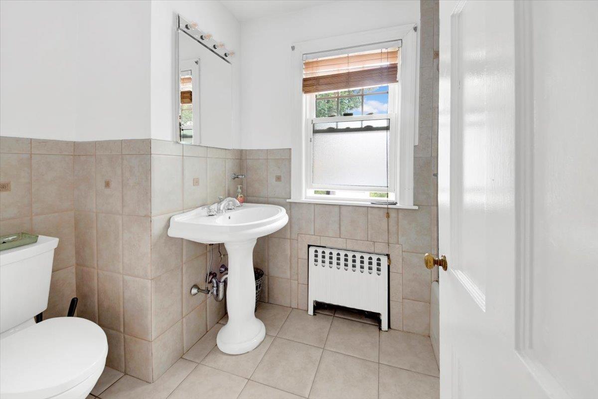 202 Devoe Avenue, Yonkers, NY 10705