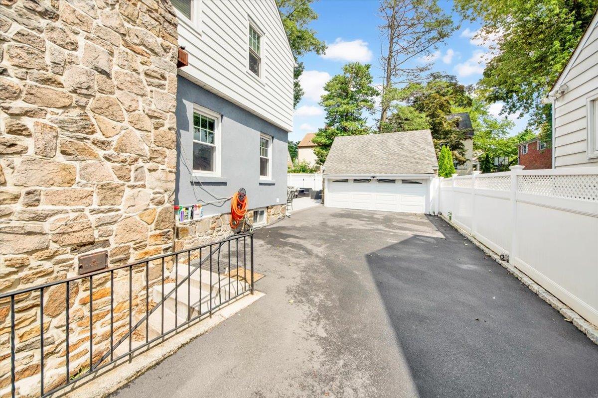 202 Devoe Avenue, Yonkers, NY 10705