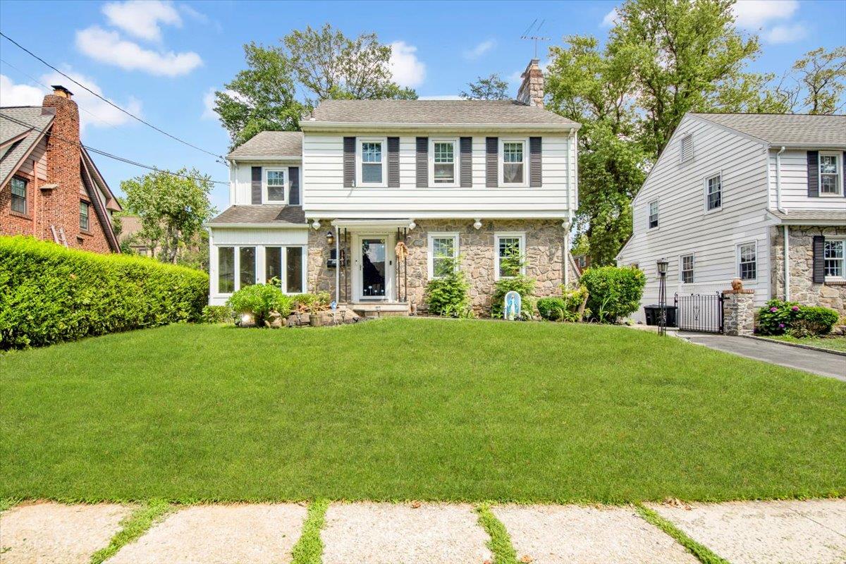 202 Devoe Avenue, Yonkers, NY 10705