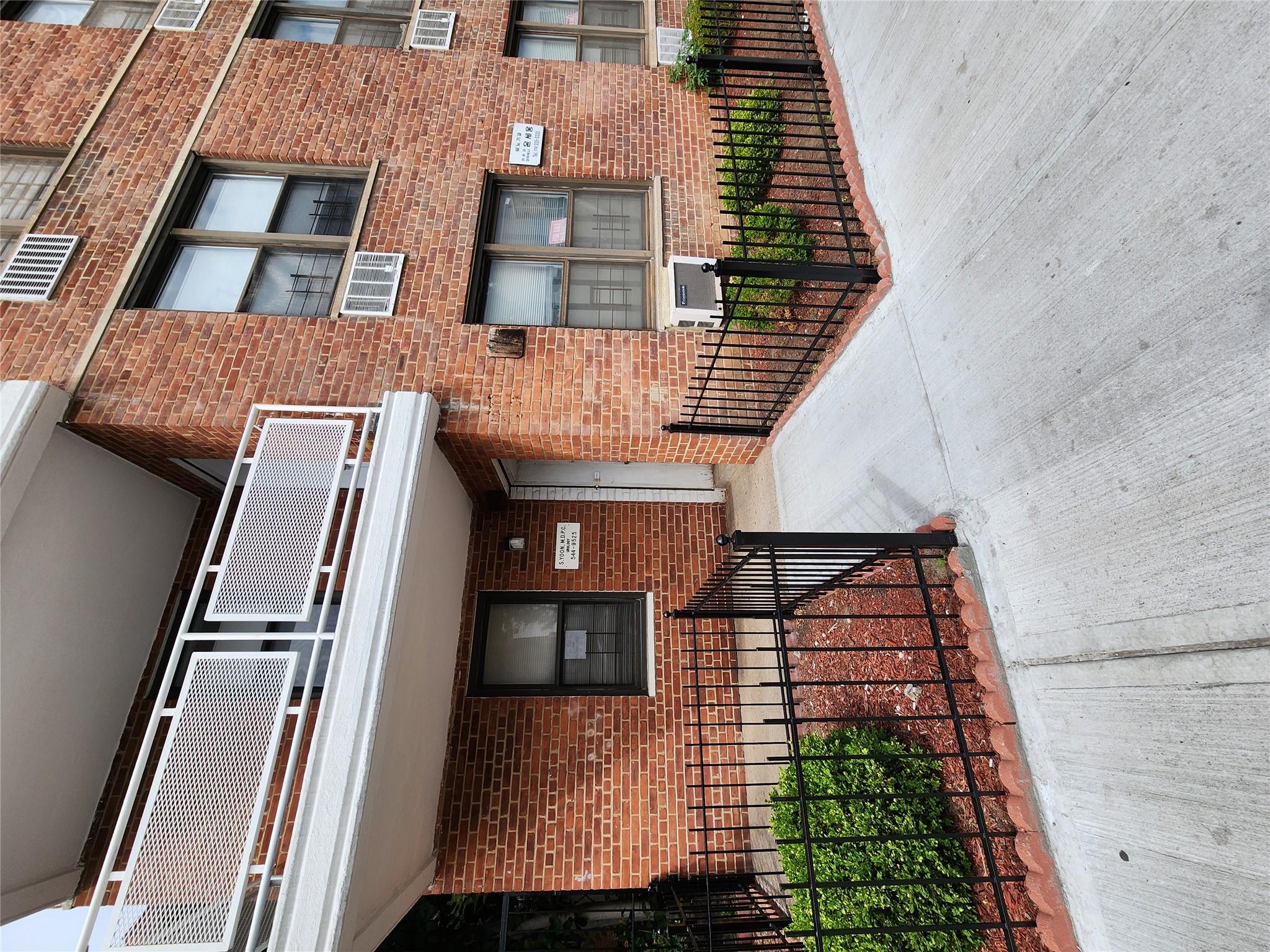 100-25 Queens Boulevard # 1CC/1DD, Forest Hills, NY 11375