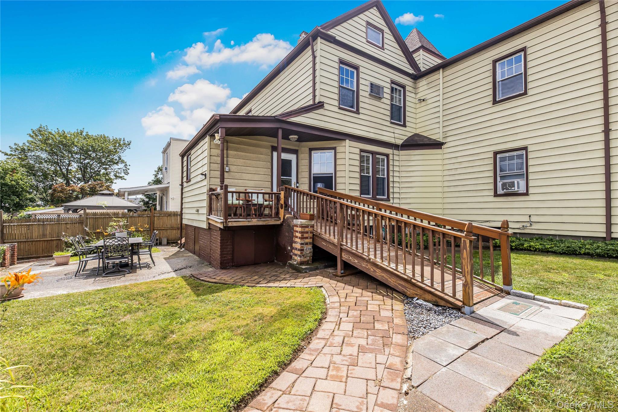 33 Alto Avenue, Port Chester, NY 10573