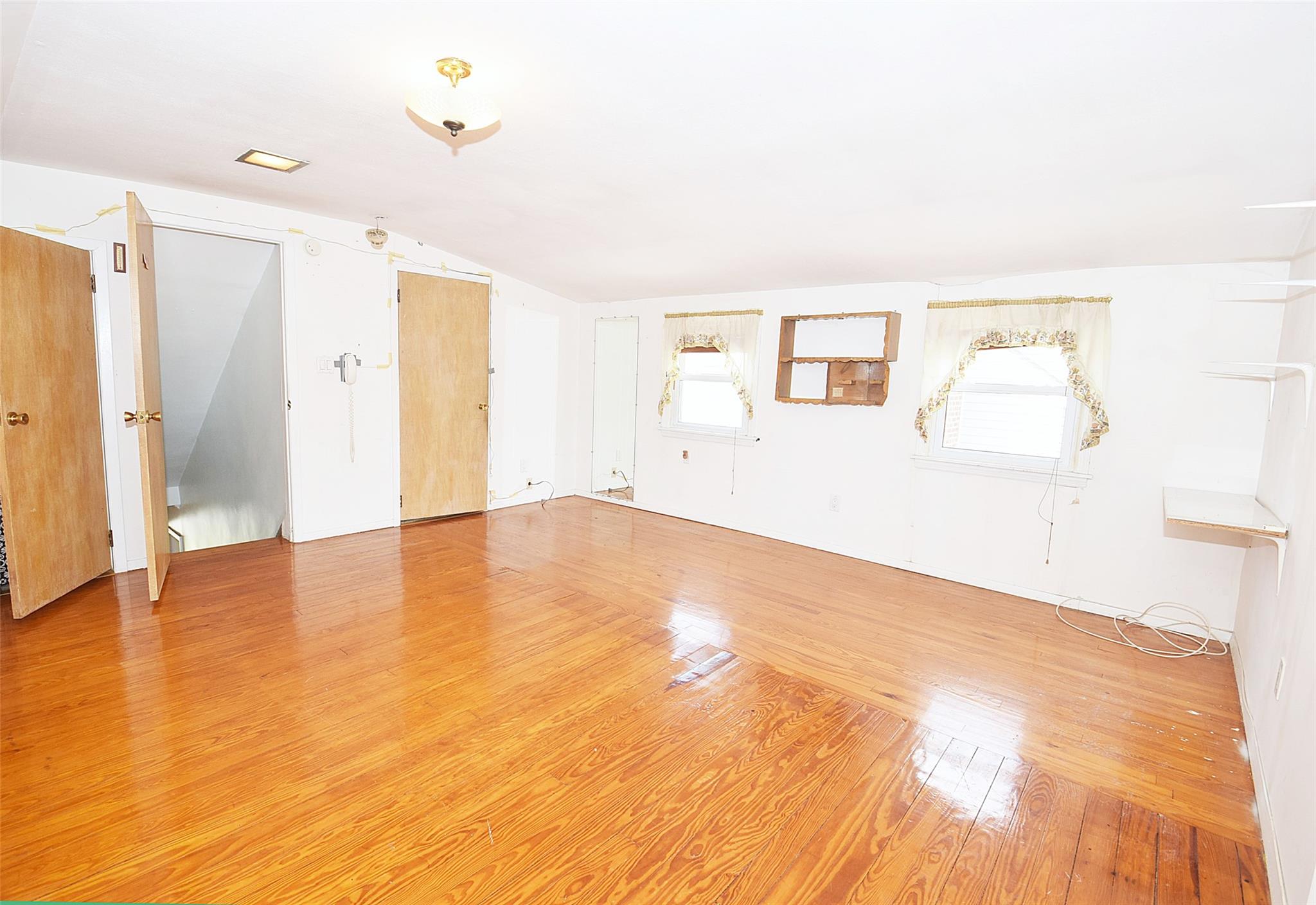 644 7th Street S, Garden City South, NY 11530