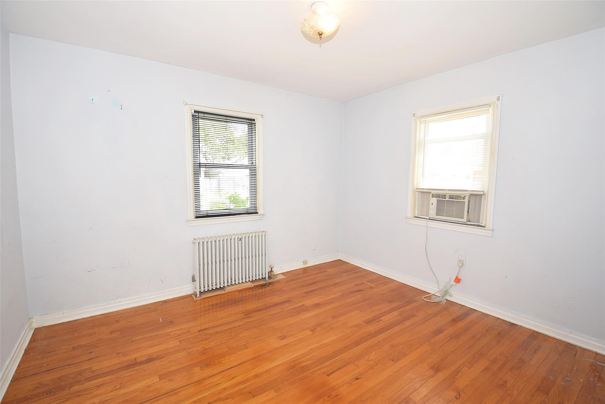 644 7th Street S, Garden City South, NY 11530