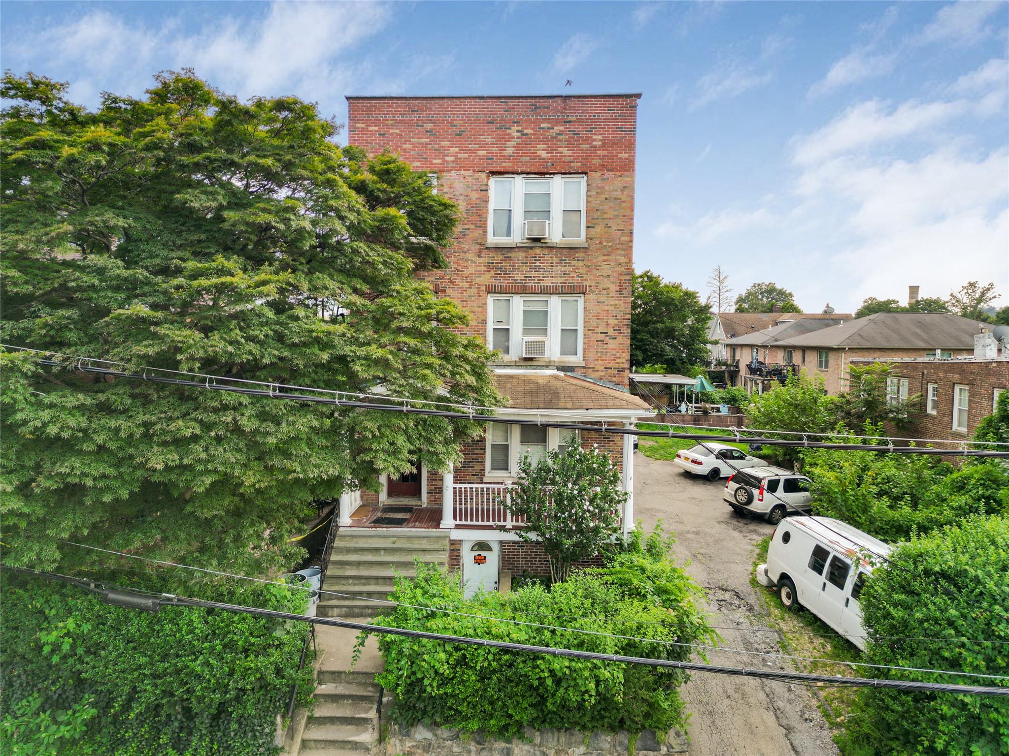 28 Palmer Road, Yonkers, NY 10701