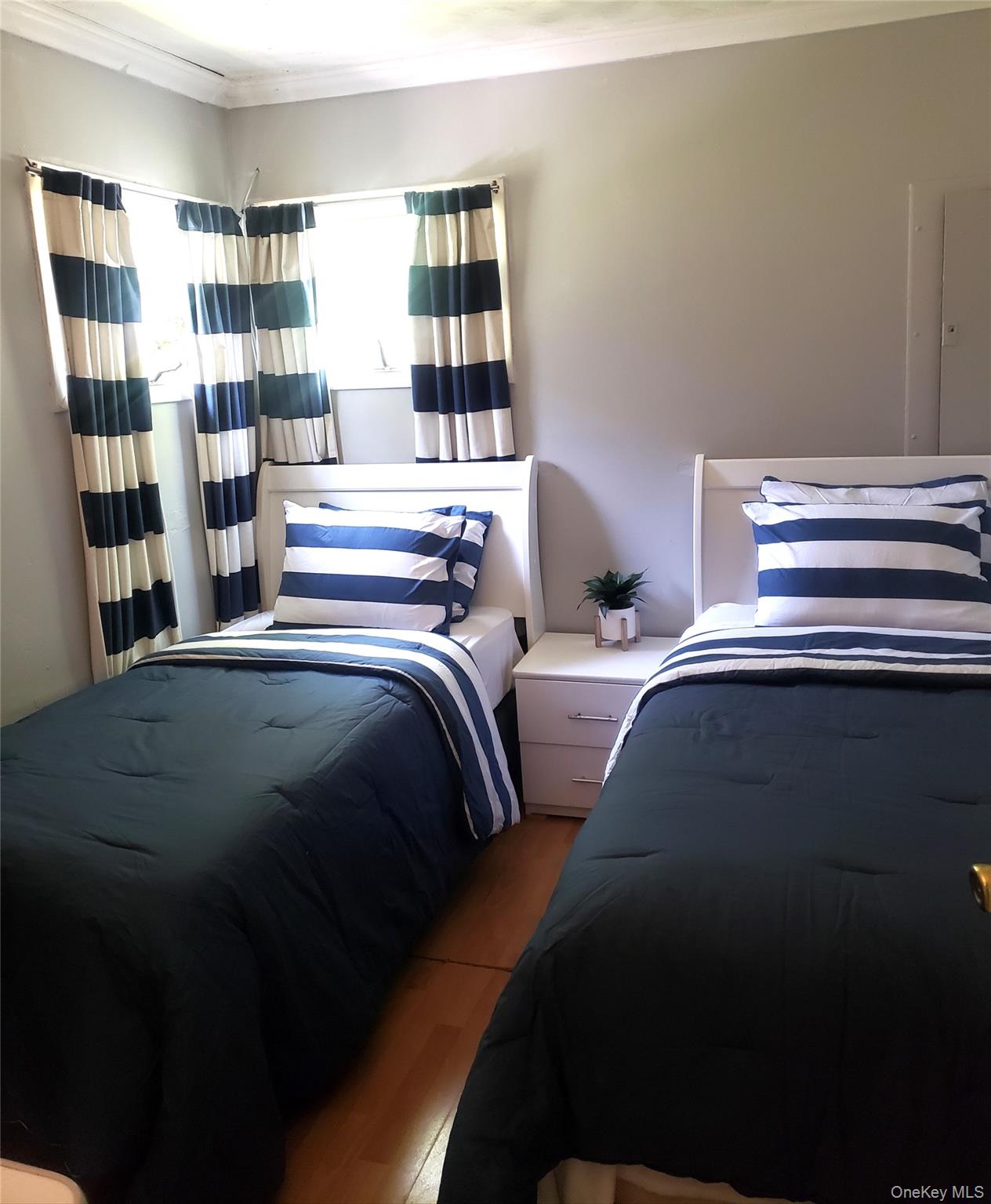 28 Pine Street, Central Islip, NY 11722