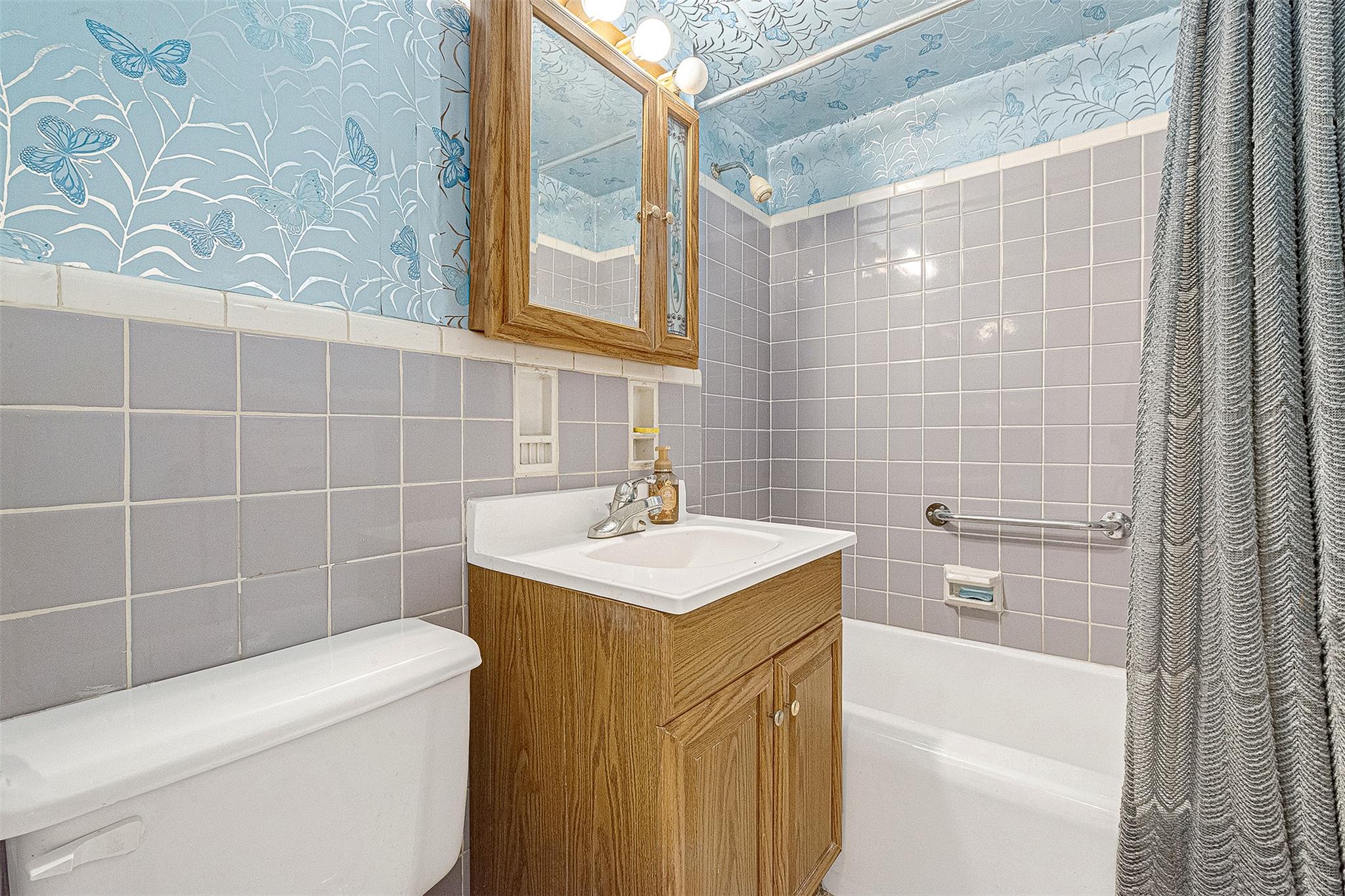 97-37 63rd Road # 2B, Rego Park, NY 11374