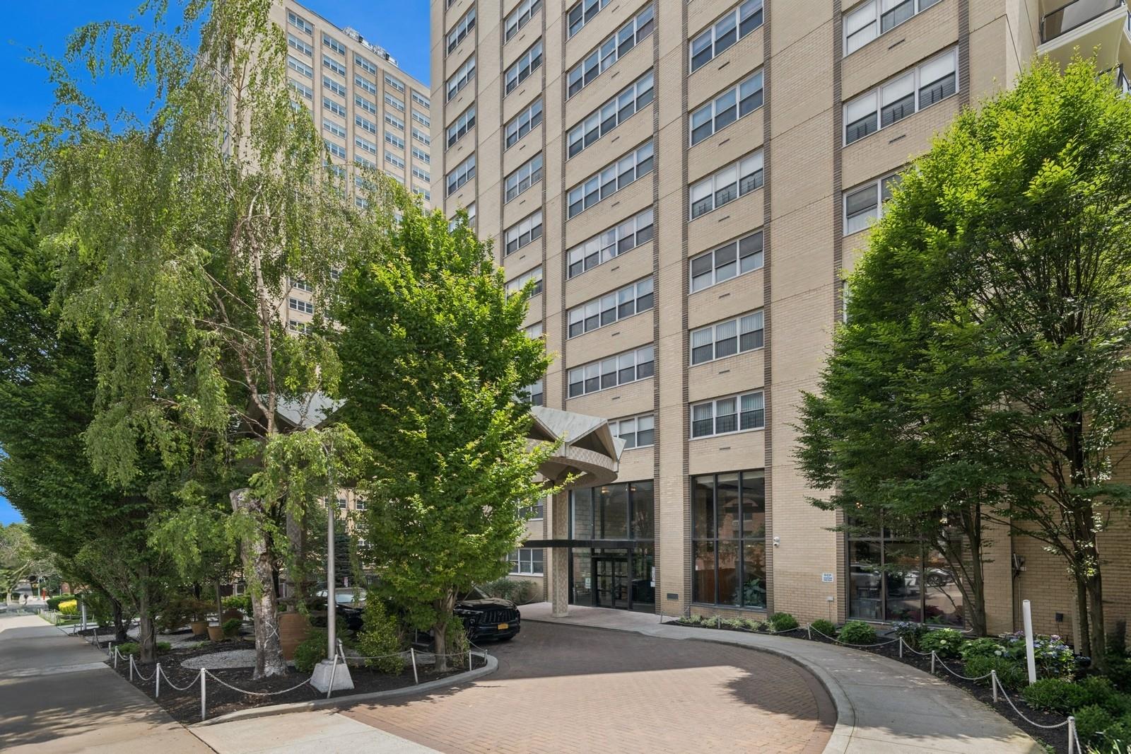 10230 66 Road # 19D, Forest Hills, NY 11375