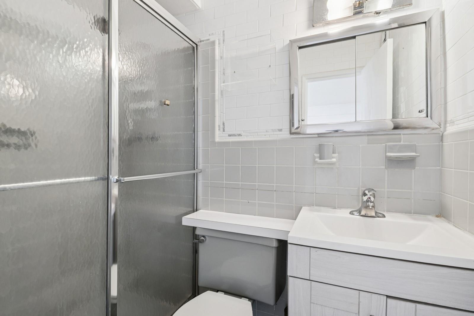 10230 66 Road # 19D, Forest Hills, NY 11375