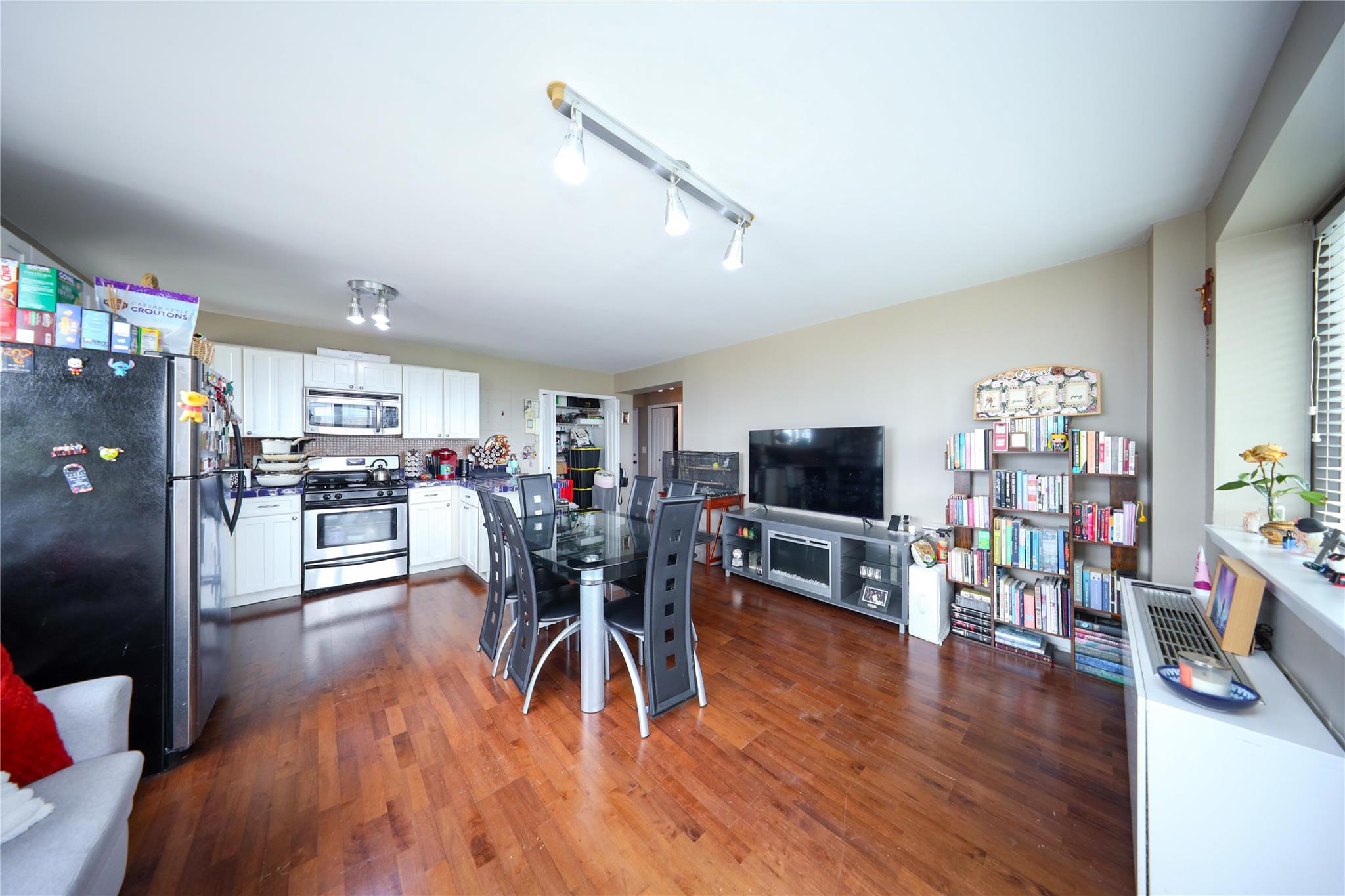 420 64th Street # 11B, Brooklyn, NY 11220