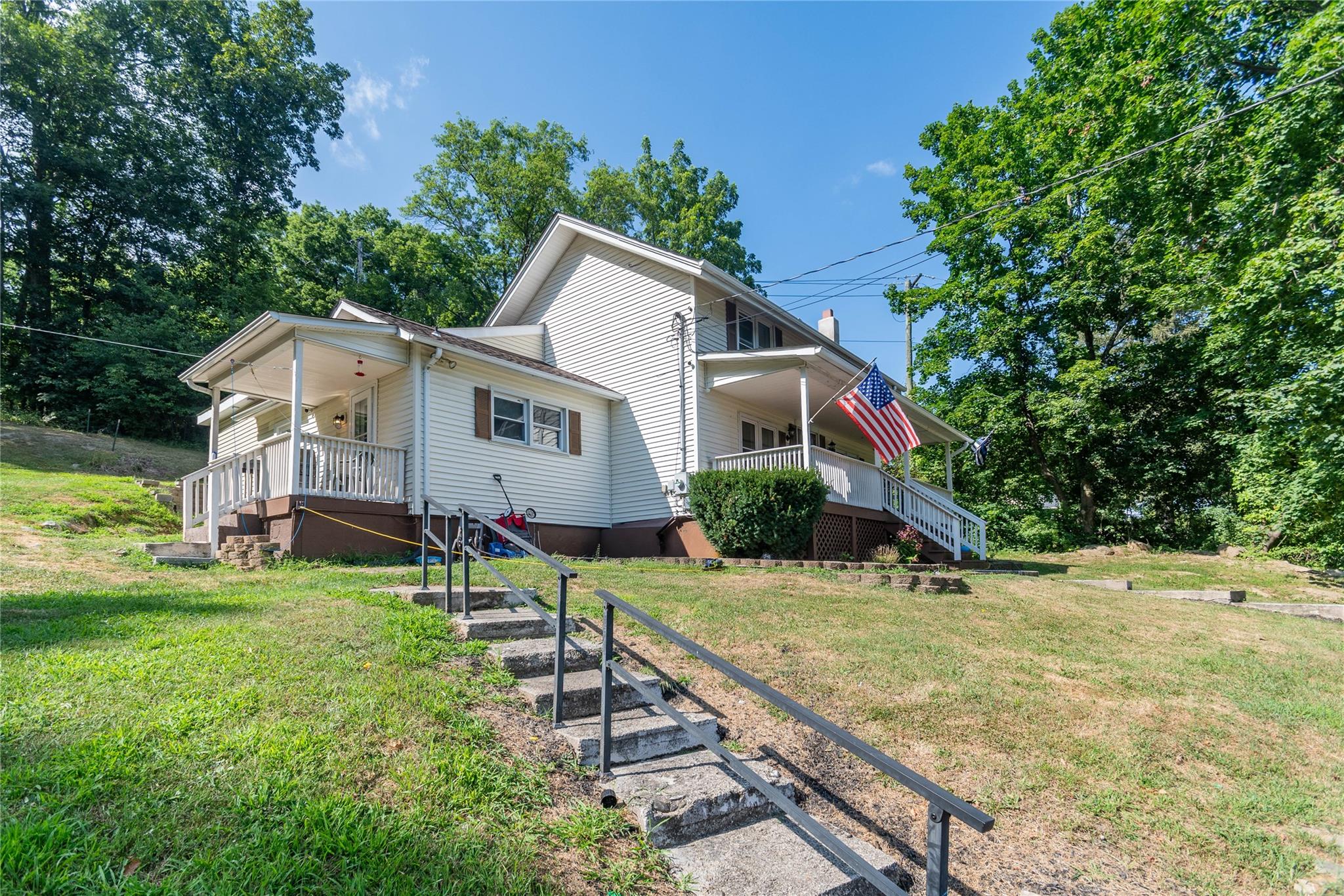 1089 County Rd 12, New Hampton, NY 10958