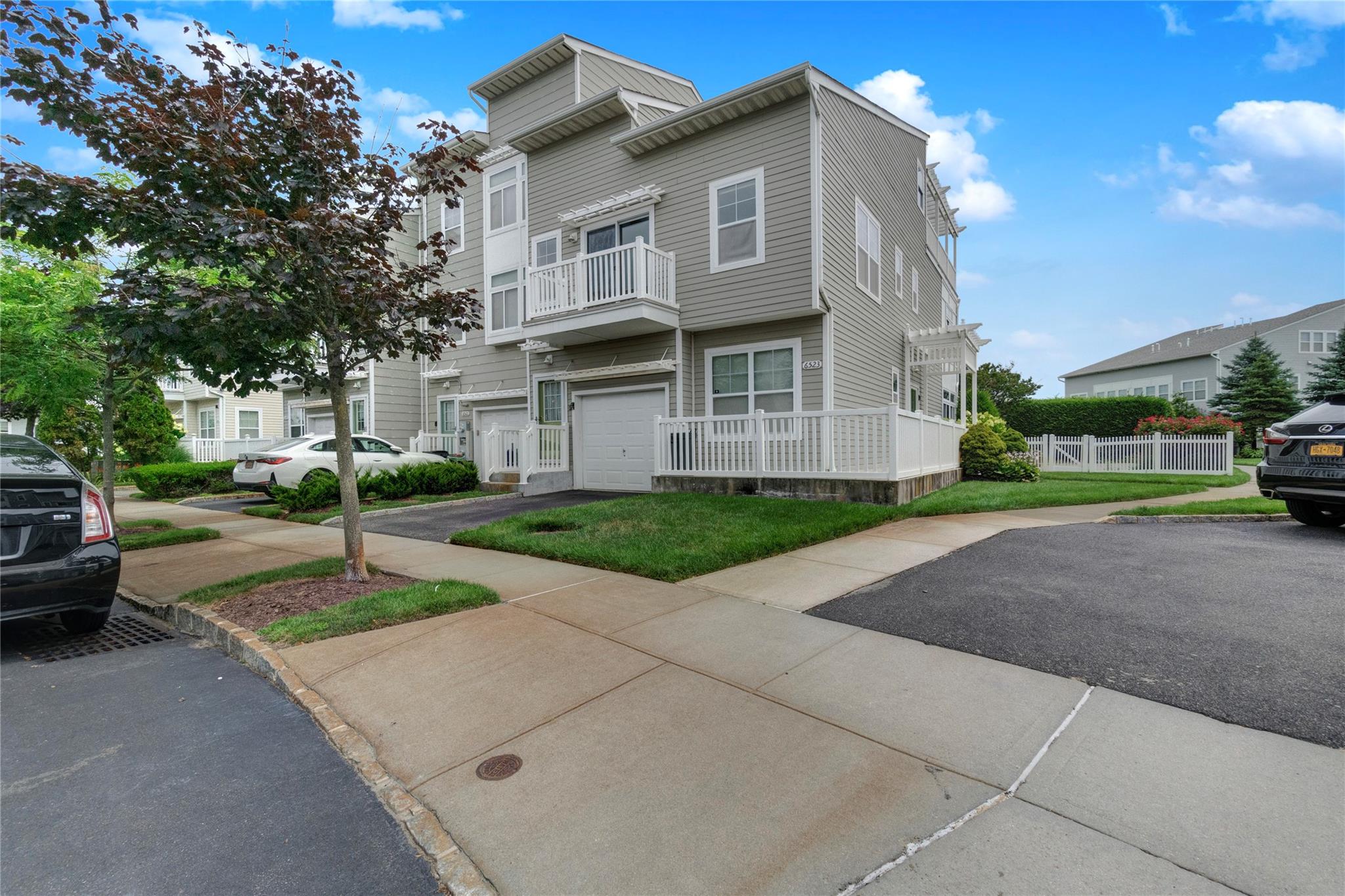 6523 Seaspray Avenue, Arverne, NY 11692