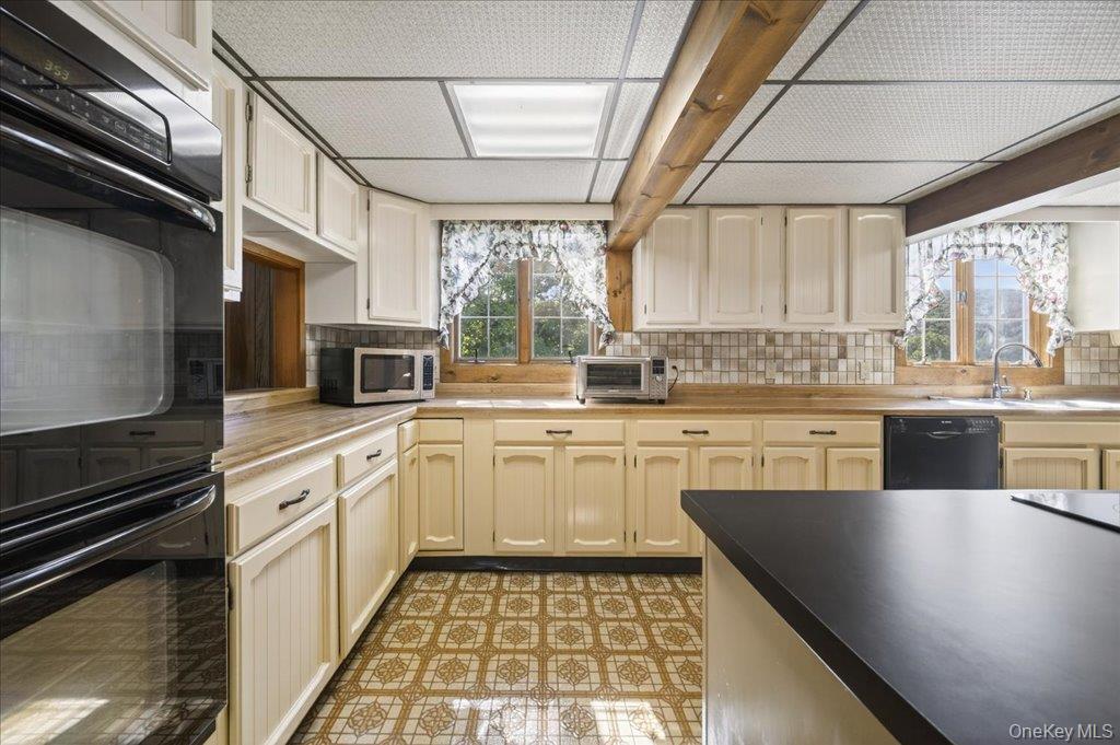 5 Burma Road, Marlboro, NY 12542