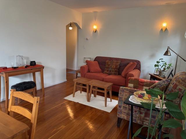 80-27 257th Street, Glen Oaks, NY 11004