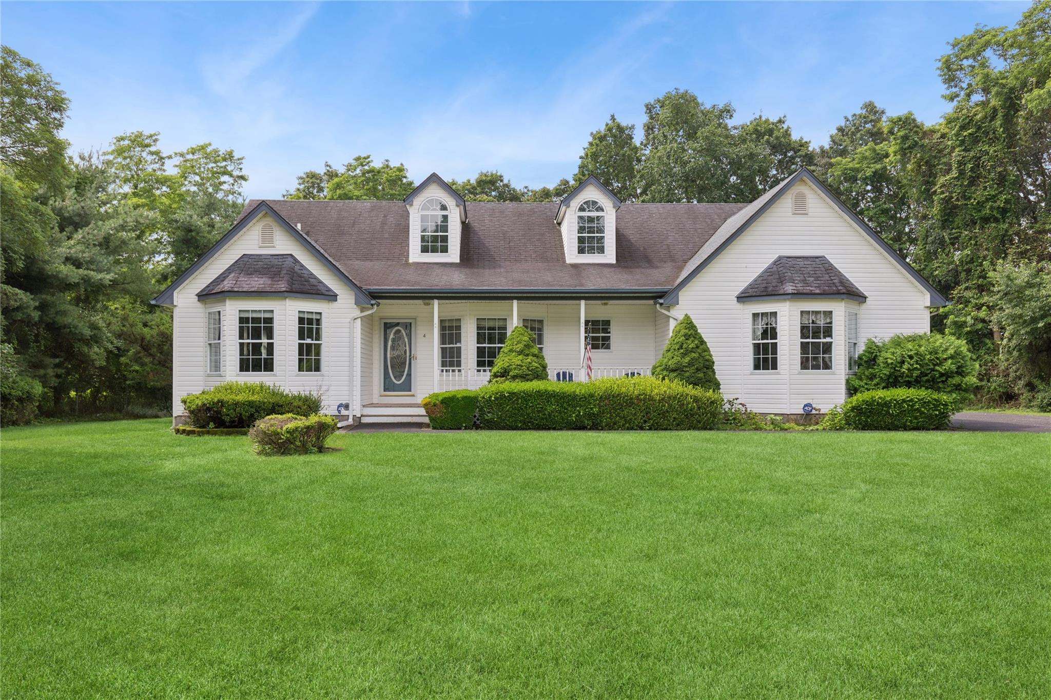 4 Pine Cone Court, Moriches, NY 11955