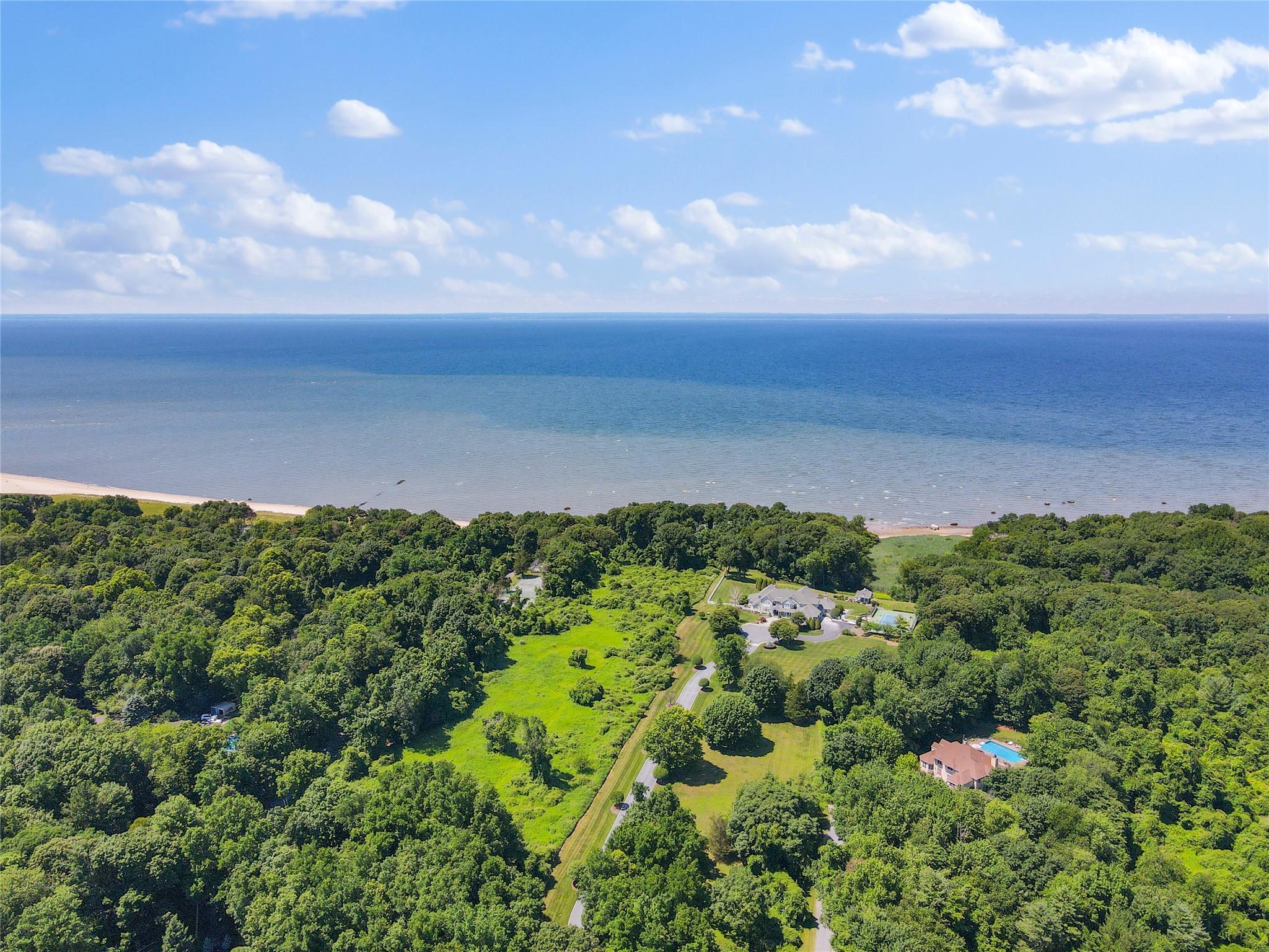 Boney Lane, Nissequogue, NY 11780