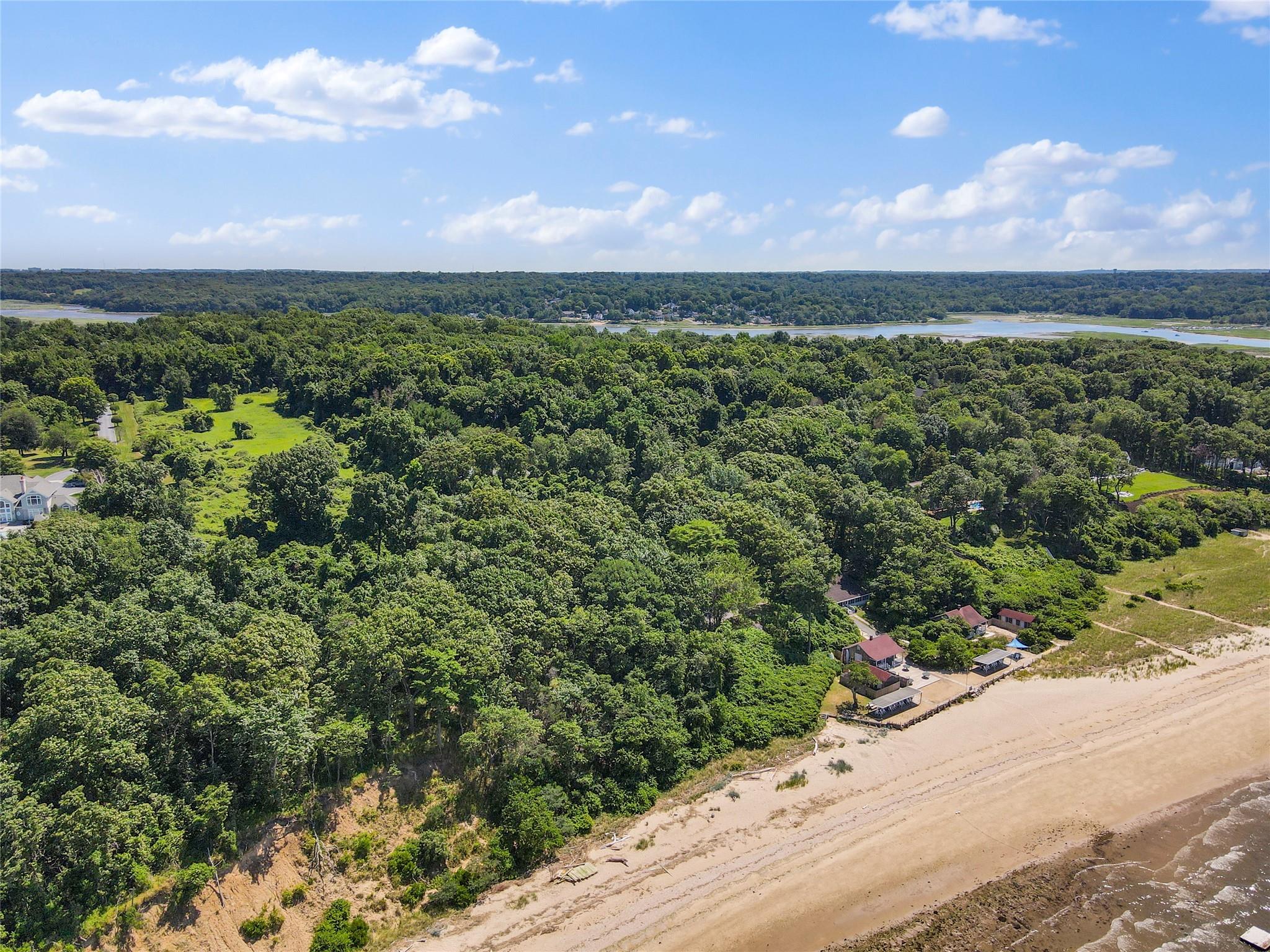 Boney Lane, Nissequogue, NY 11780