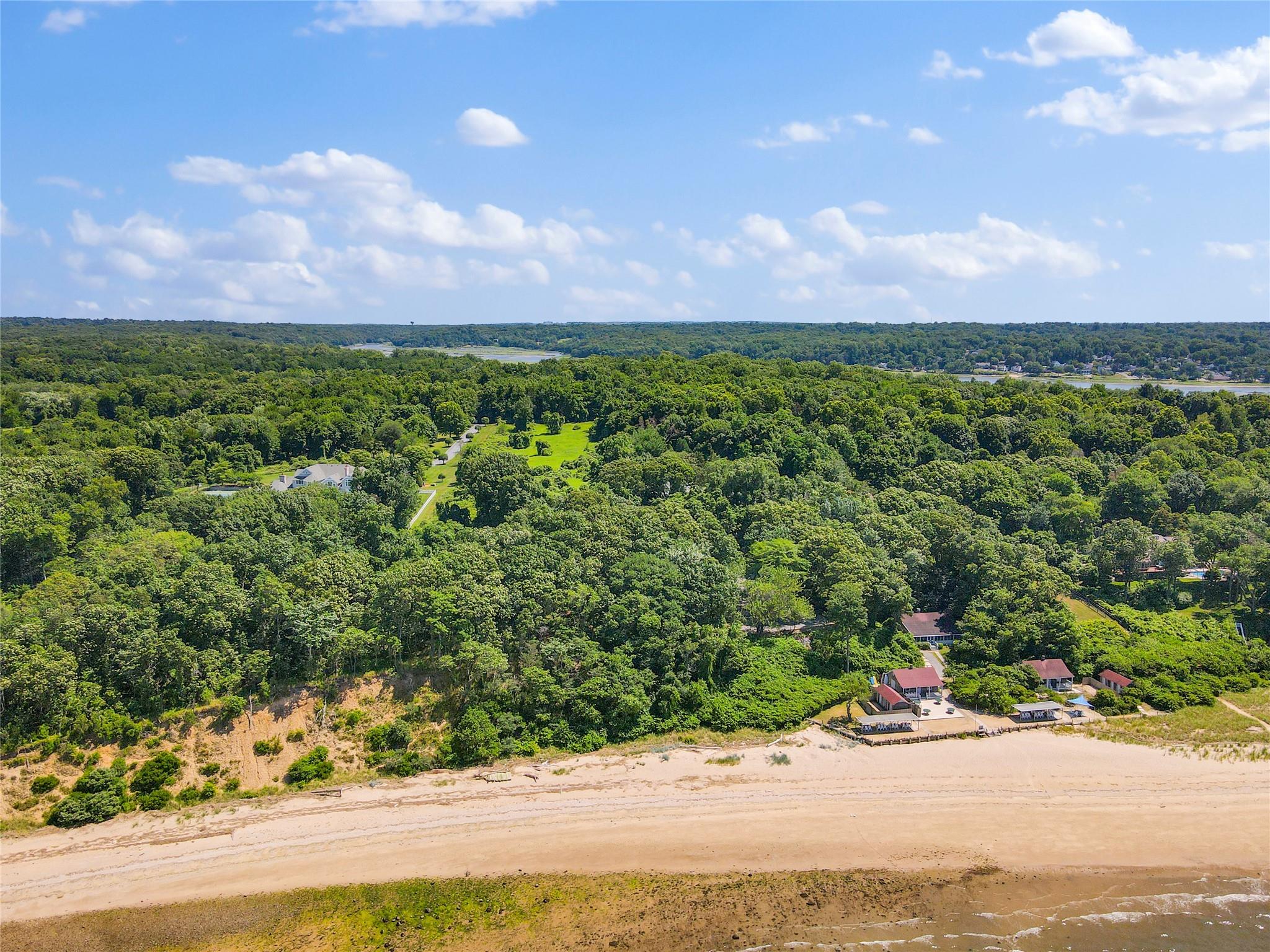 Boney Lane, Nissequogue, NY 11780