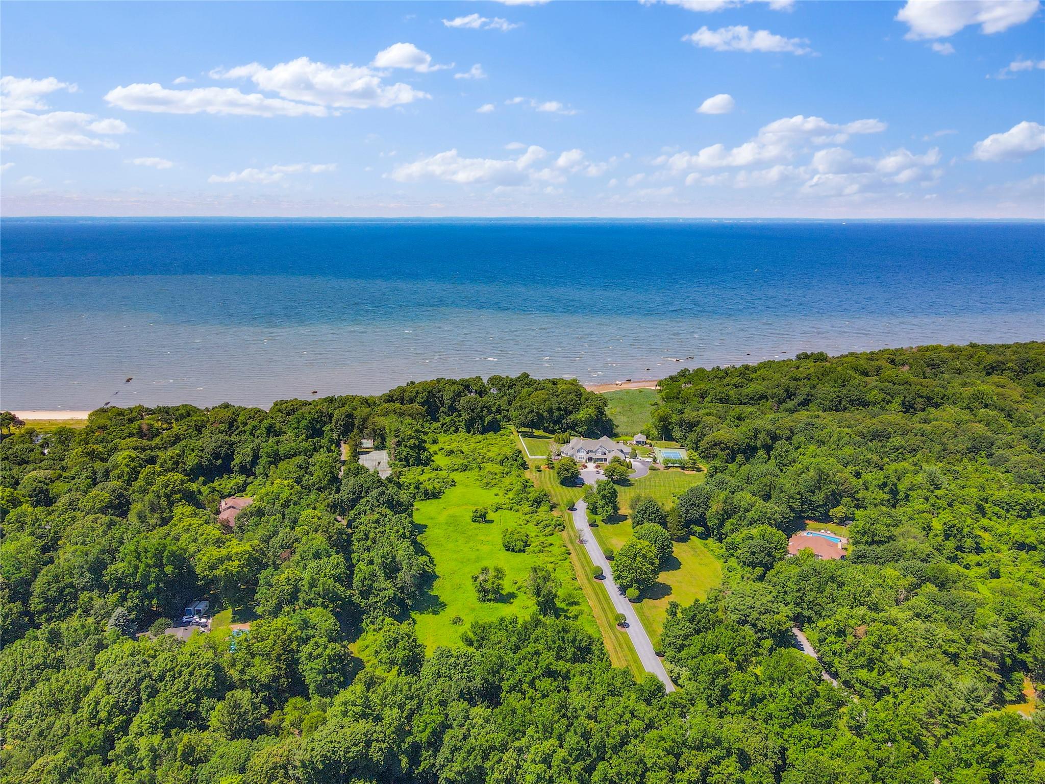 Boney Lane, Nissequogue, NY 11780