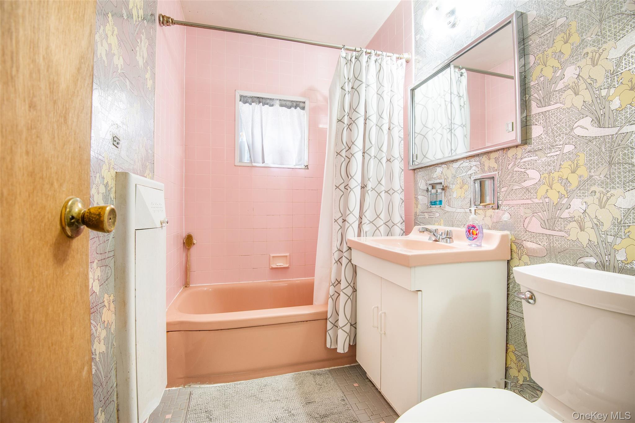 1423 Shore Drive, Bronx, NY 10465