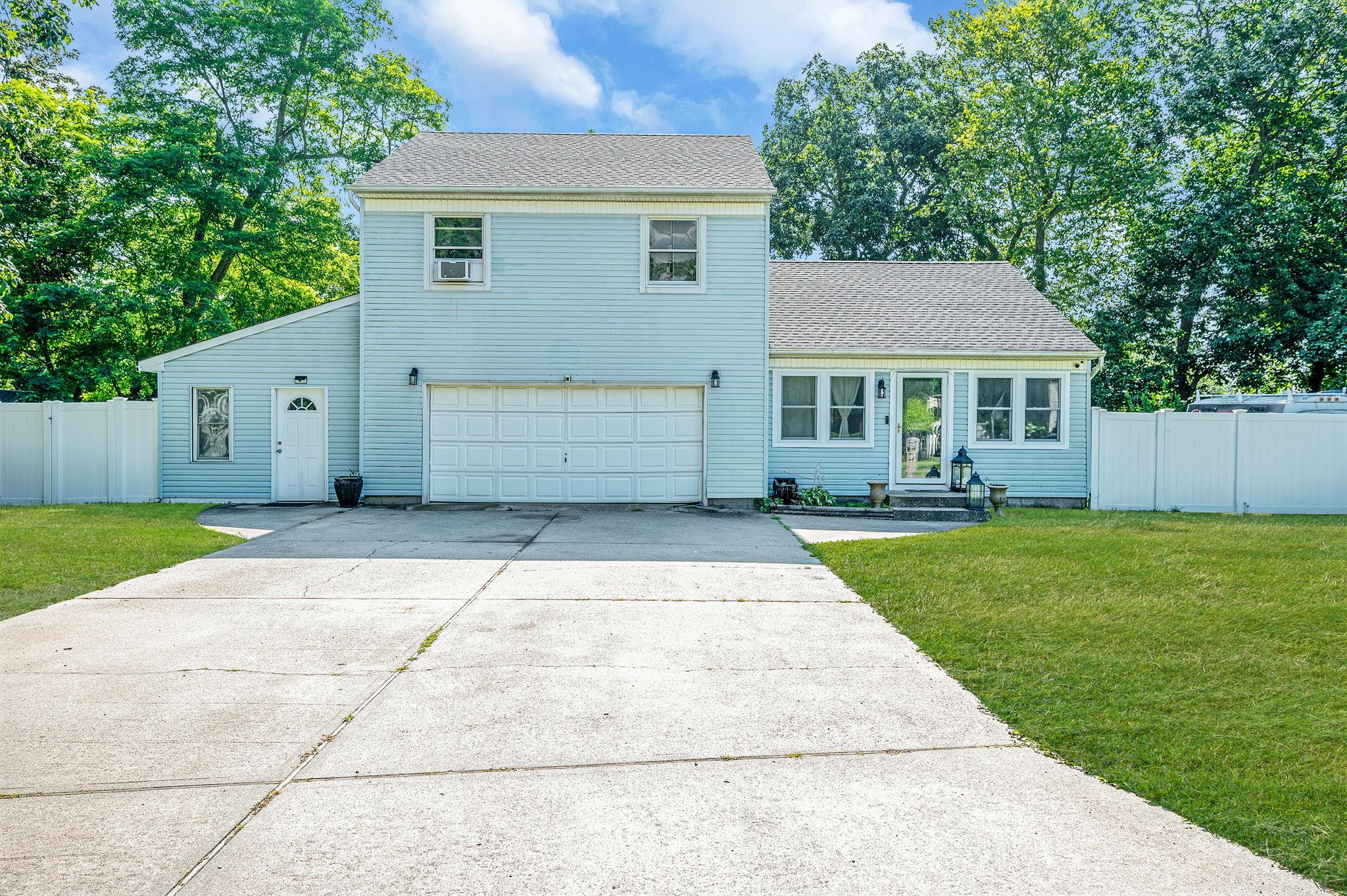 109 Laurelton Drive, Mastic Beach, NY 11951