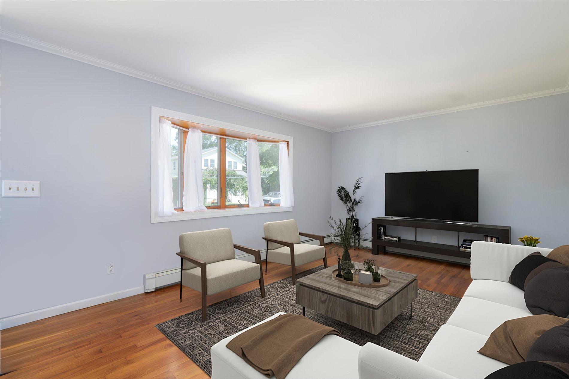 12 46th Street, Islip, NY 11751