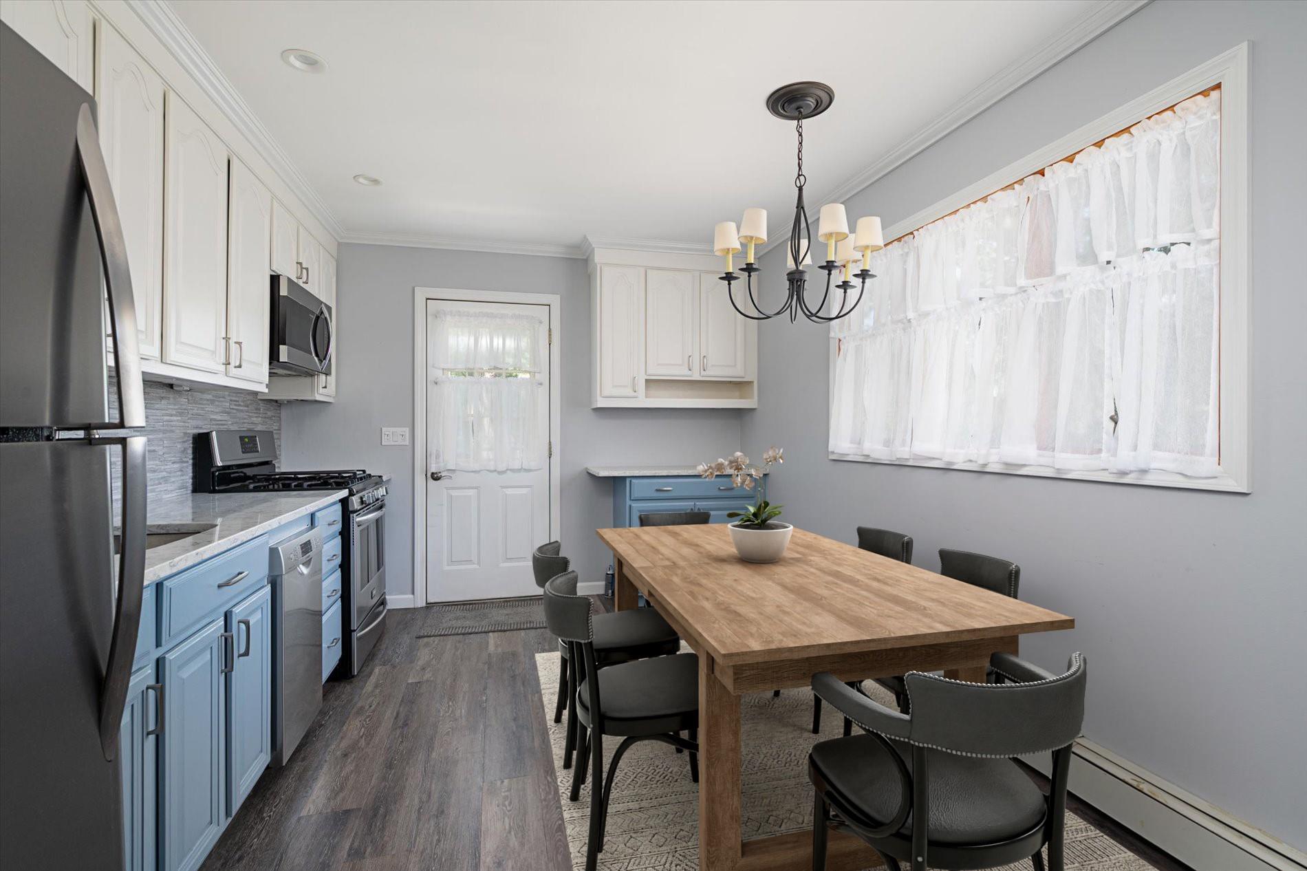 12 46th Street, Islip, NY 11751