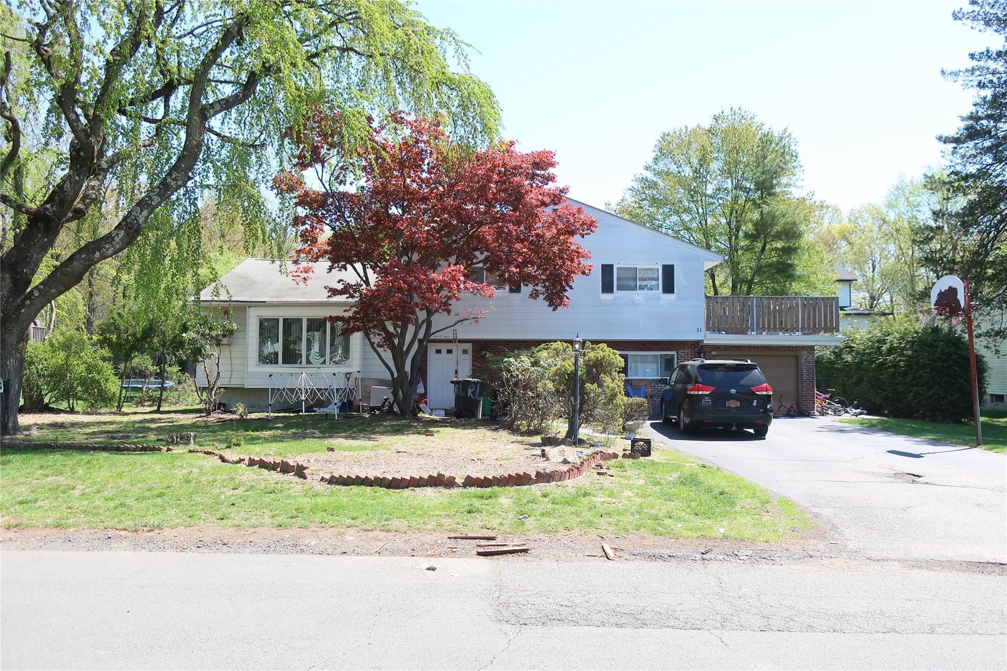 33 Briarcliff Drive, Monsey, NY 10952
