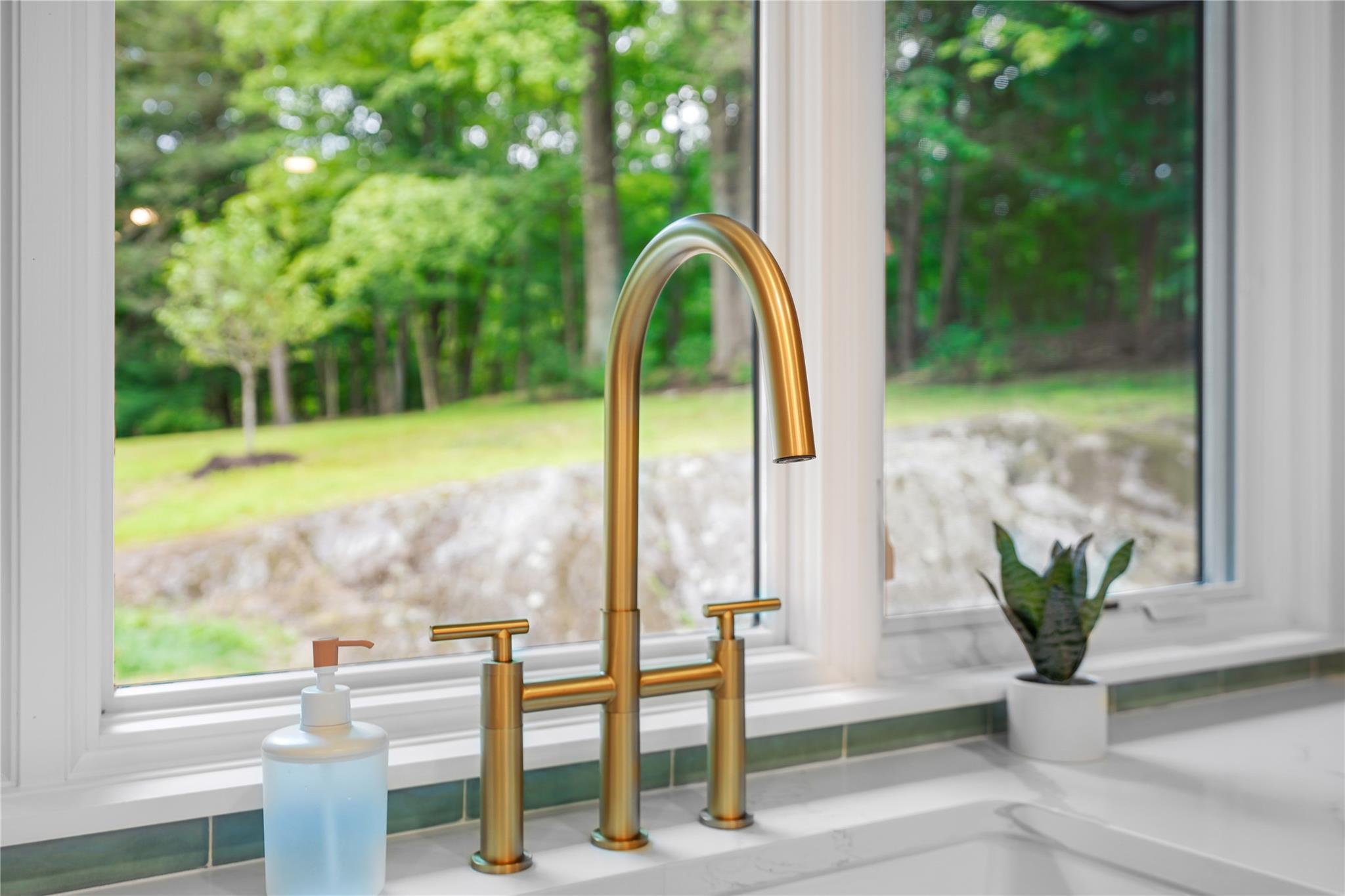 10 Wood Dale Avenue, Croton-on-Hudson, NY 10520