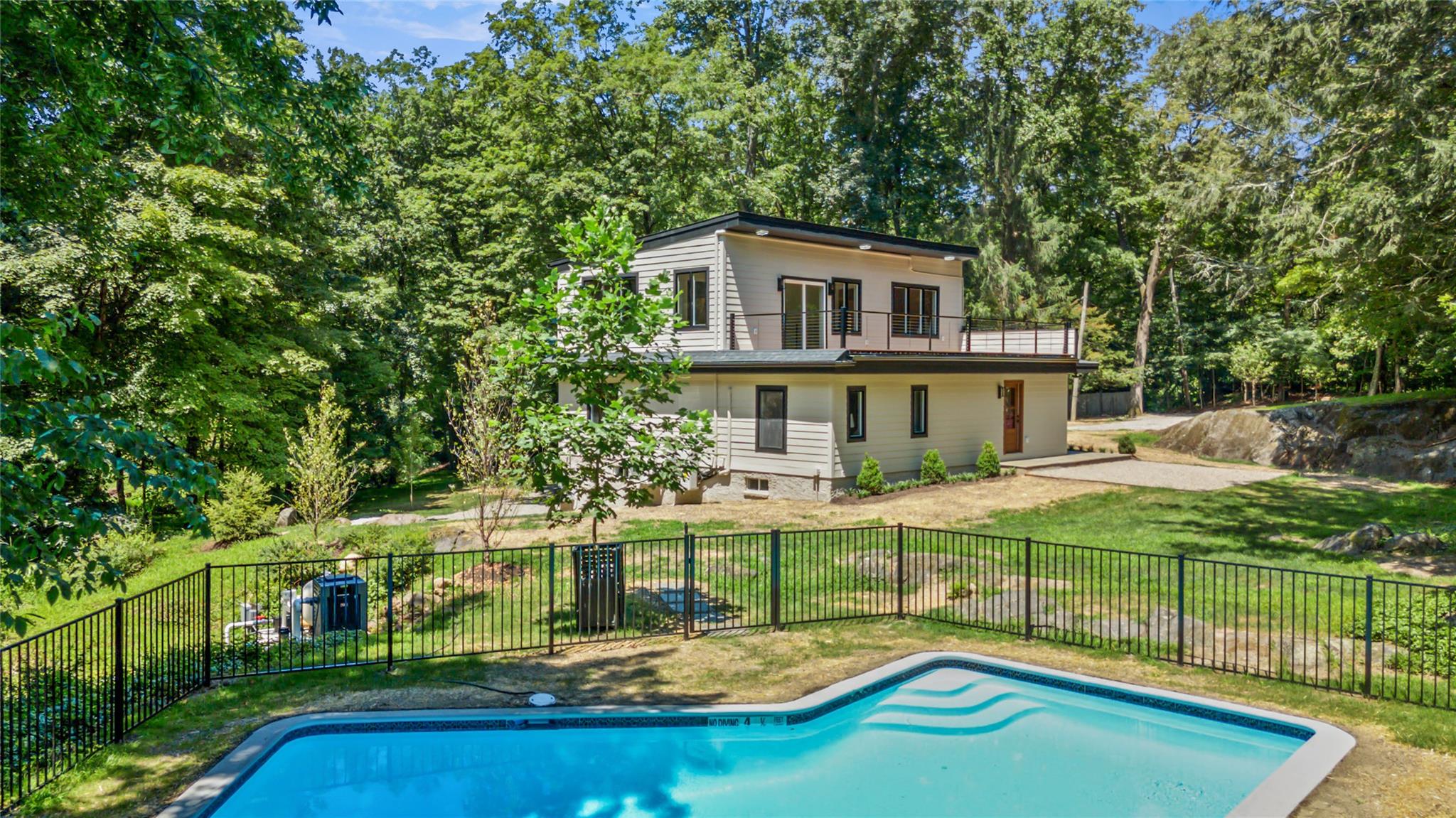 10 Wood Dale Avenue, Croton-on-Hudson, NY 10520