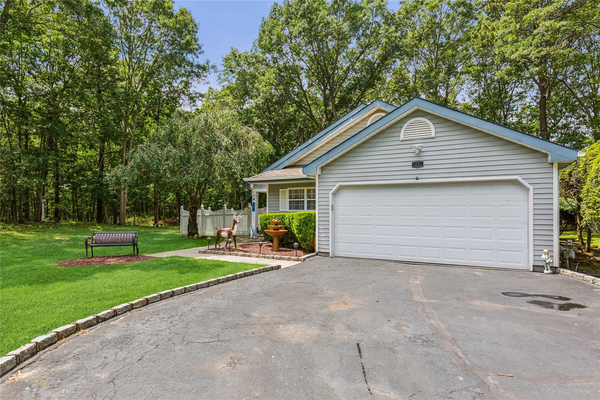 11 Westchester Court, Middle Island, NY 11953