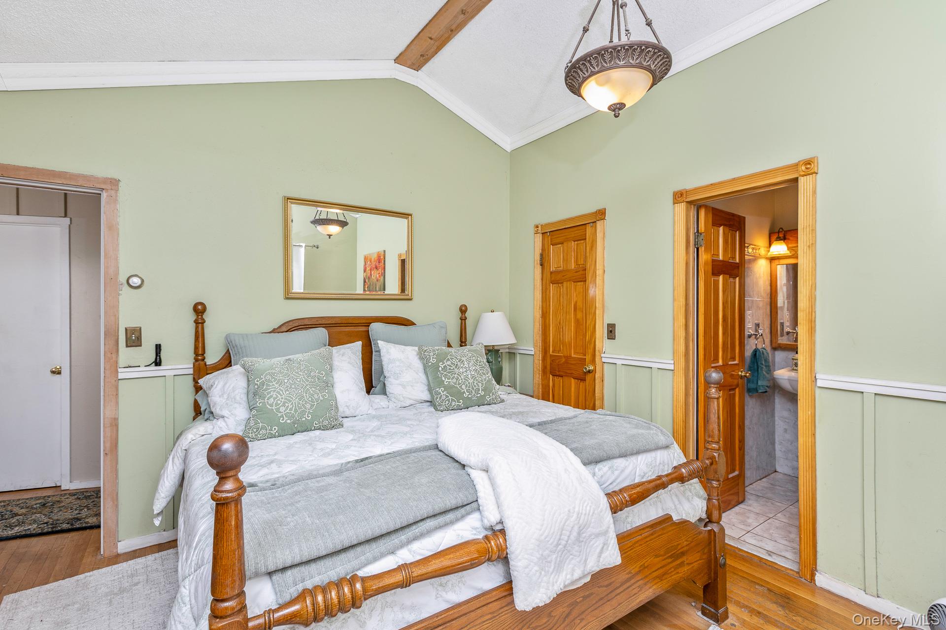 43 Fox Lane, Shoreham, NY 11786